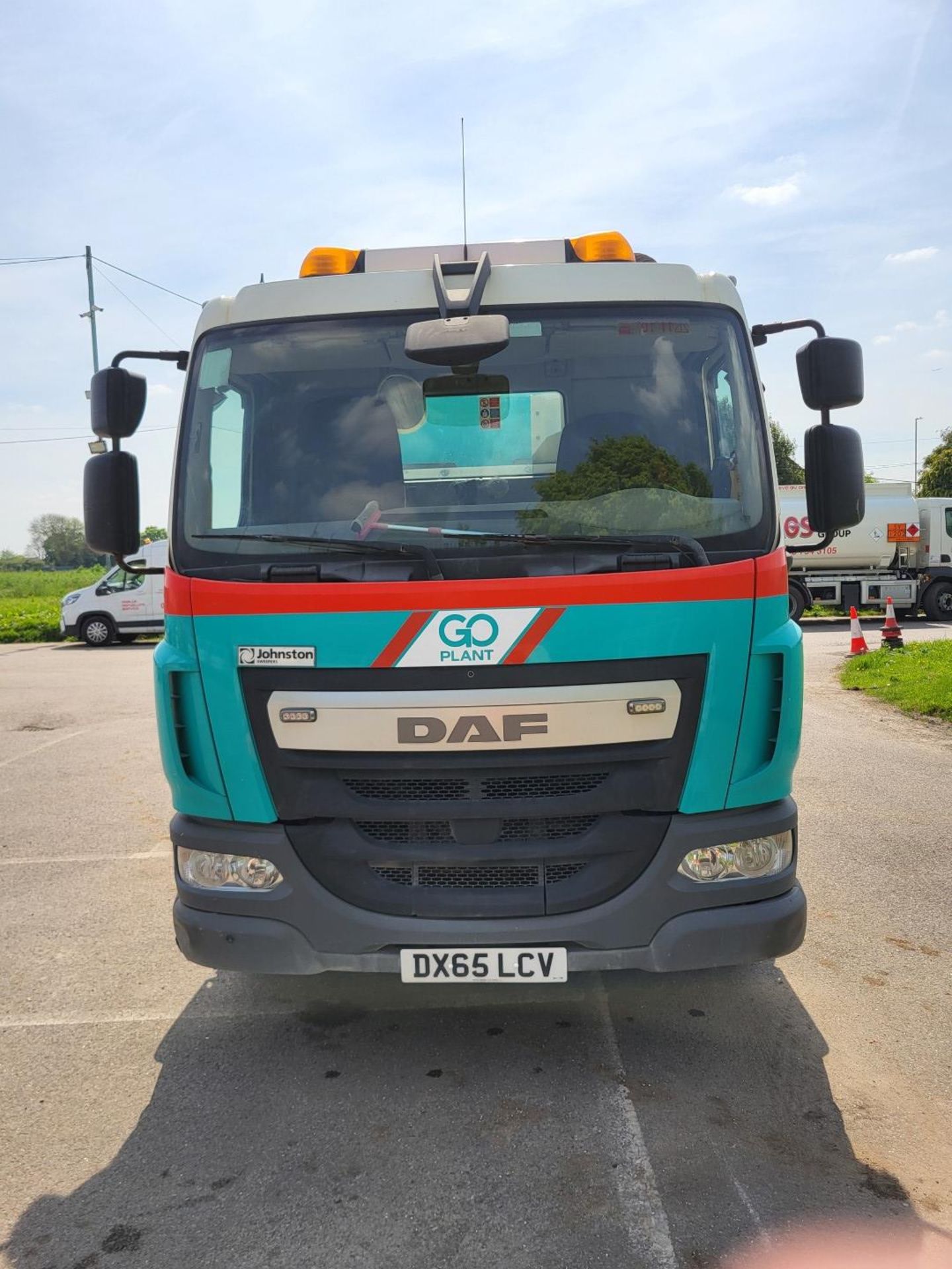 2015 DAF LF 220 FA Sweeper Truck - Image 3 of 17