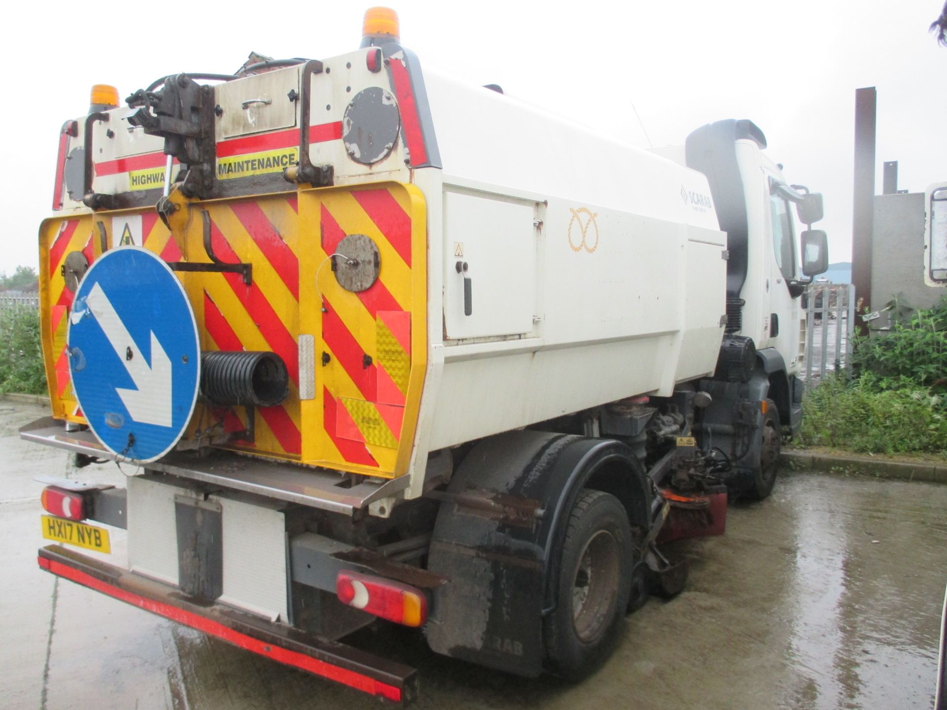 2014 DAF LF 220 FA 15T SWEEP Johnston VT651 - Truck Mounted Sweeper - Image 3 of 5