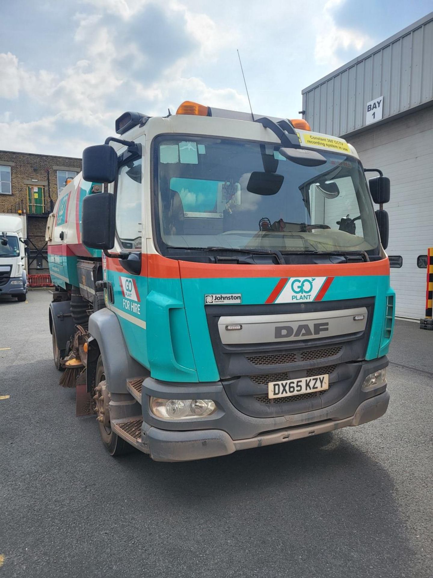 2017 DAF LF 230 FA 16T SWEEP Aebi-Schmidt Street King SK660 - Roadsweeper