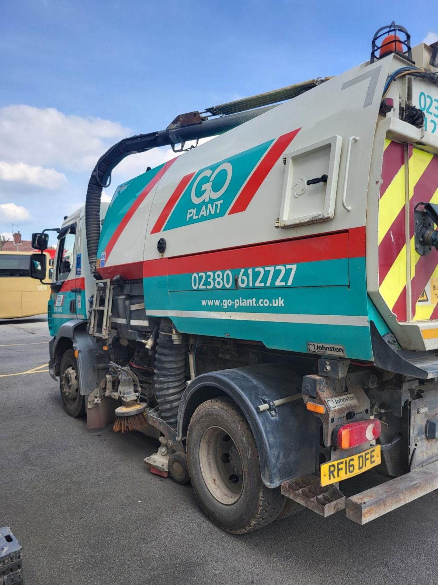 2015 DAF LF 220 FA Sweeper Truck - Image 7 of 11