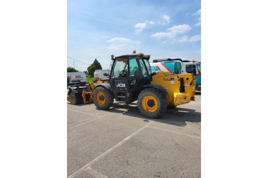 2014 JCB 535-140 TelehandlerRegistration No. MF63 AVLHours Showing: 14,729 (Plate Not Visible)VIN - Image 3 of 12