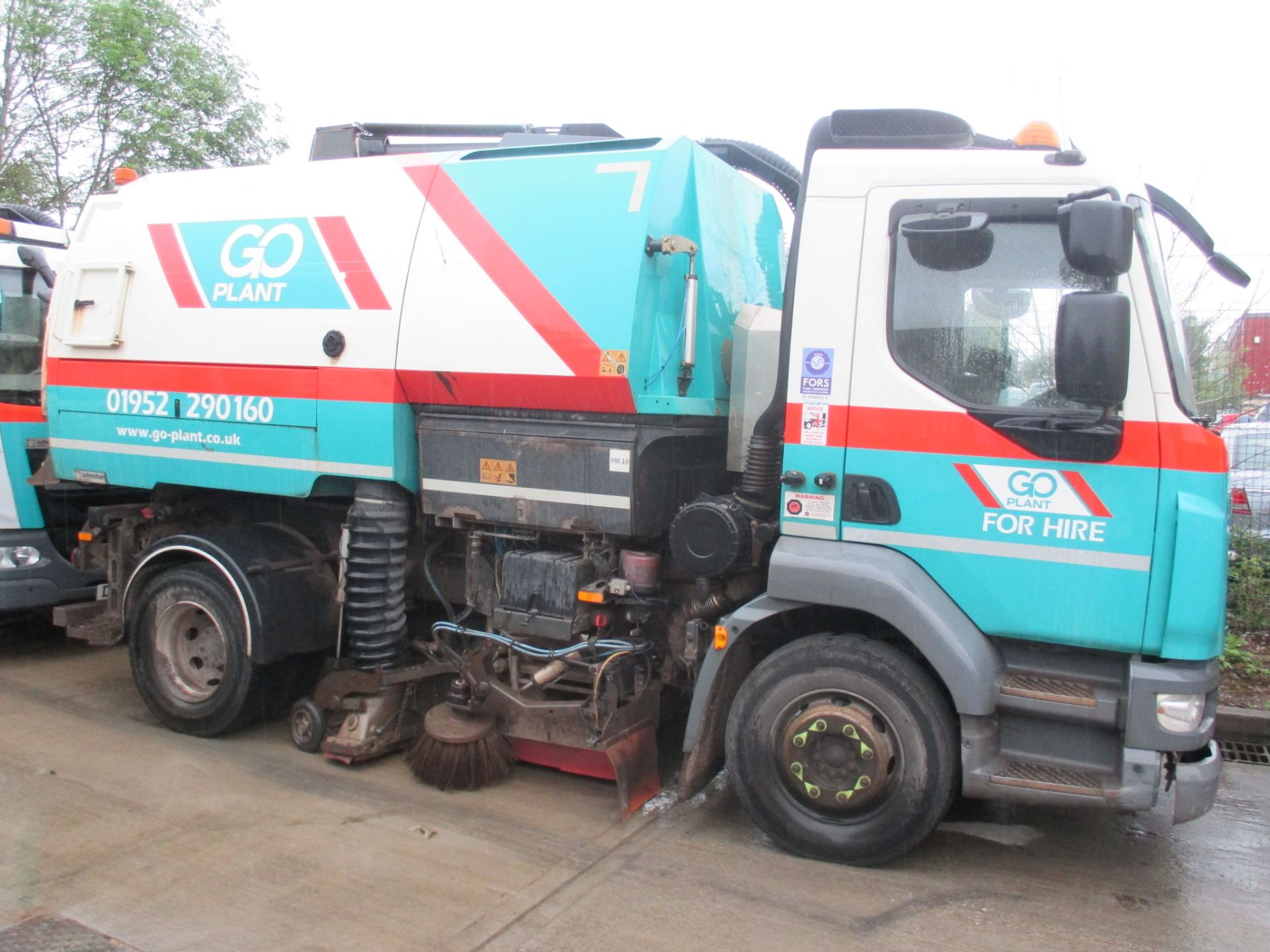 2015 DAF LF 220 FA Sweeper Truck - Image 4 of 5