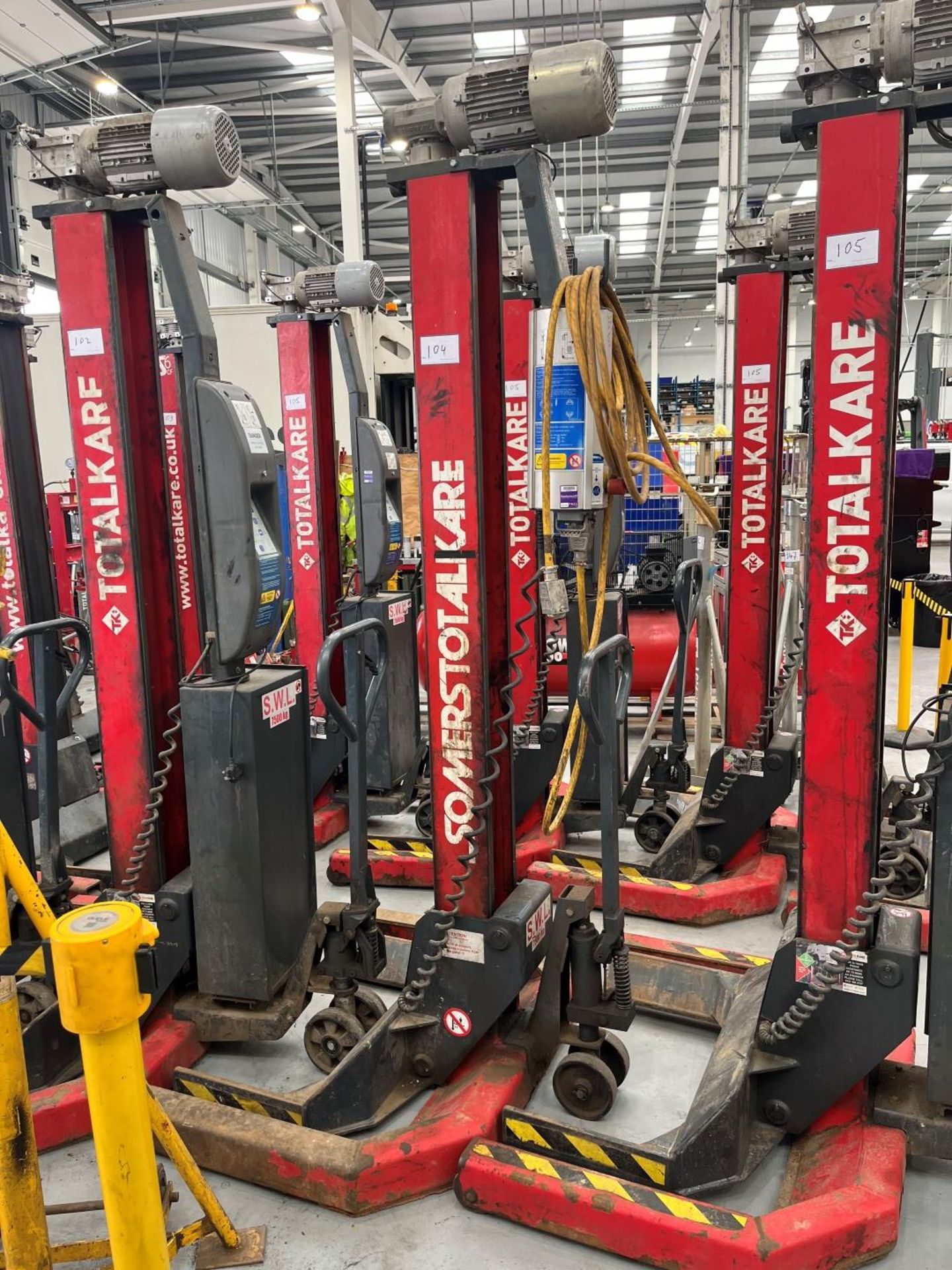 Set of 4 Totalkare Electric Column Lifts