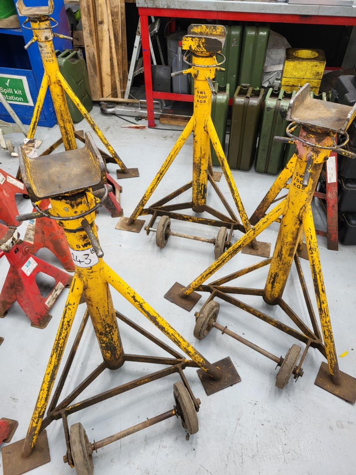 5 x Assorted Axle Stands