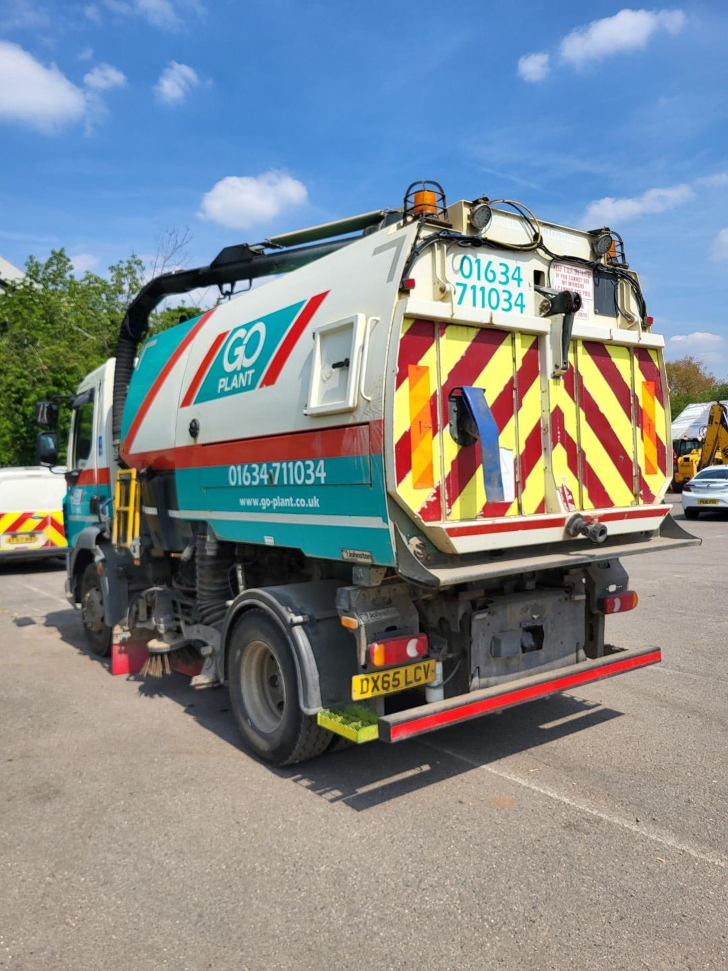 2015 DAF LF 220 FA Sweeper Truck - Image 5 of 17