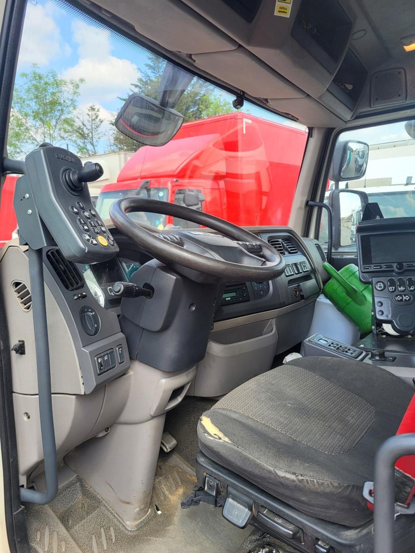 2014 DAF LF 220 FA Sweeper Truck - Image 9 of 11