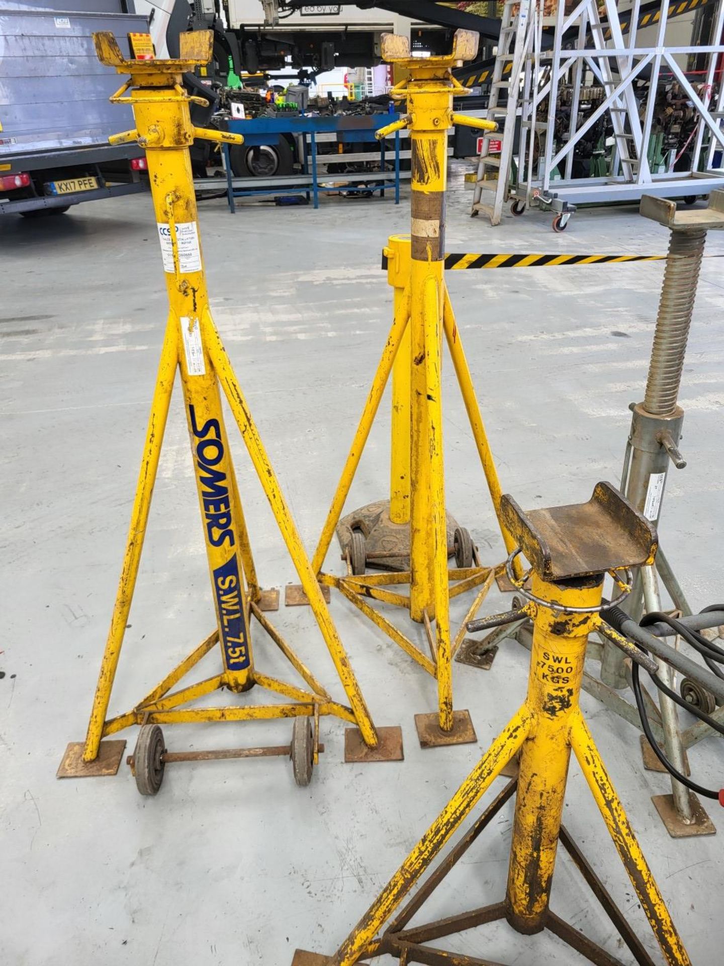 4 x Assorted Axle Stands