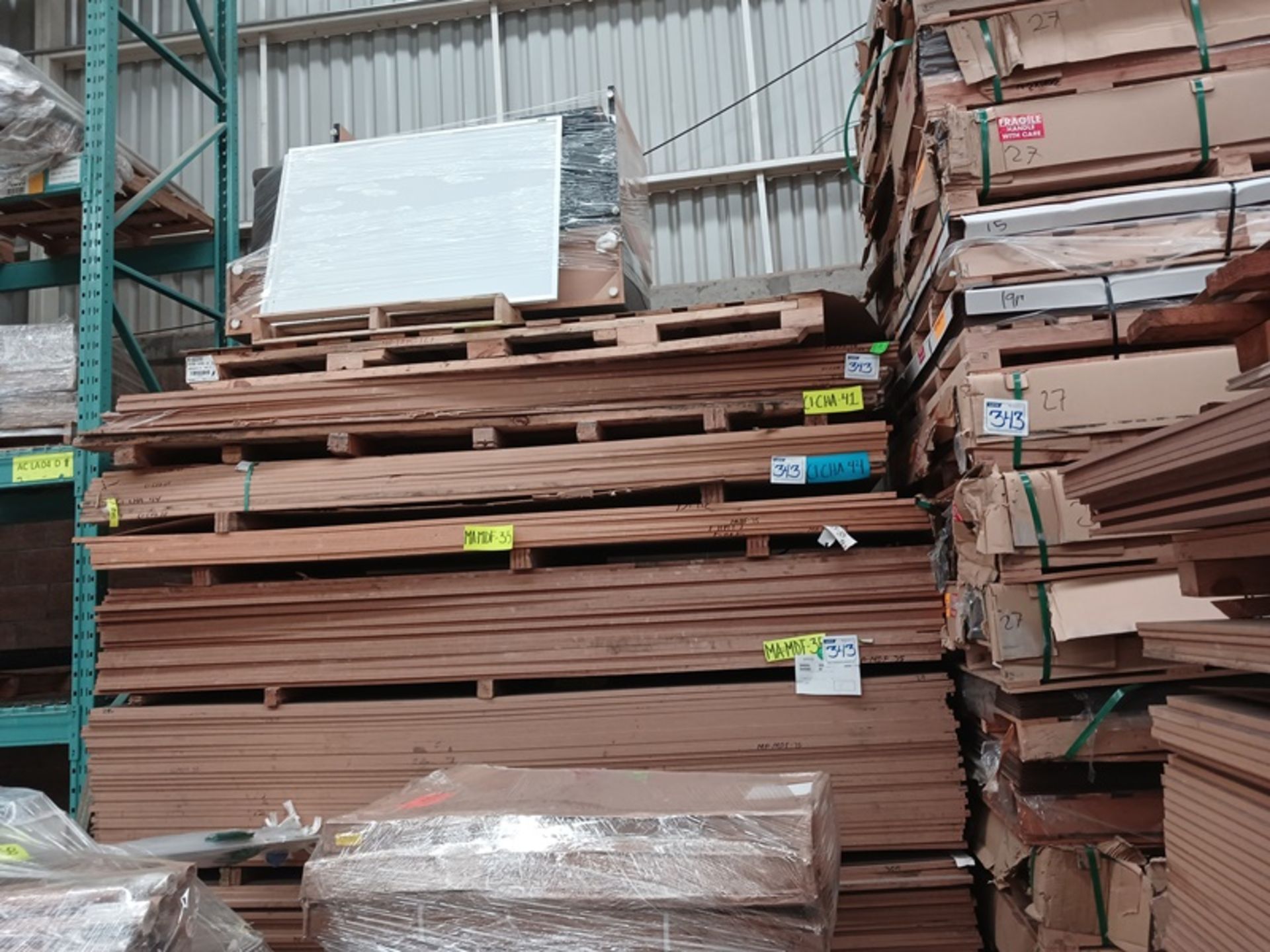 LOT OF (339) PCS OF MDF AND PLASTIC SHEET - Image 6 of 10