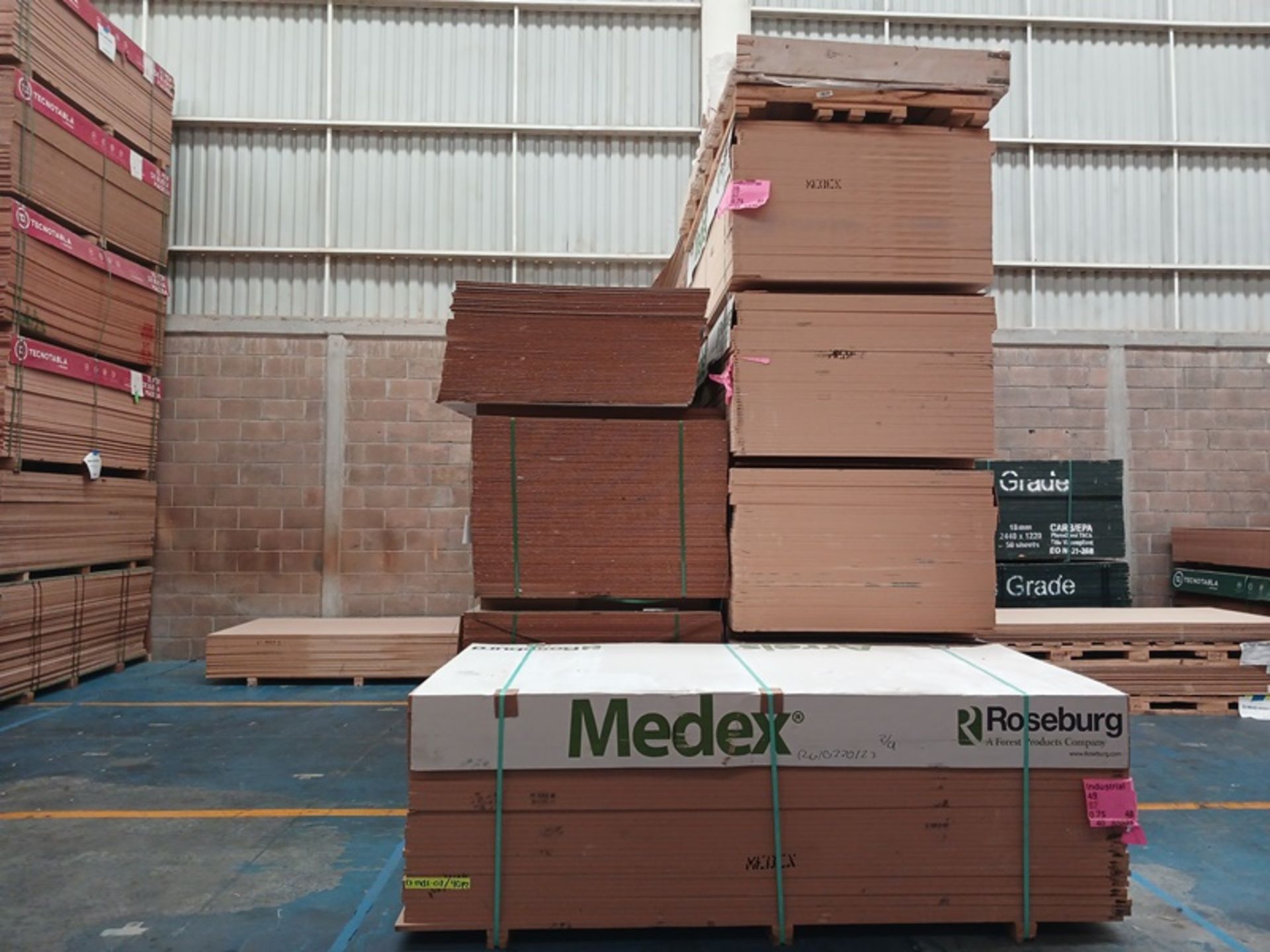 LOT OF APPROXIMATELY (843) PCS OF MELAMINE AND MDF - Image 3 of 5