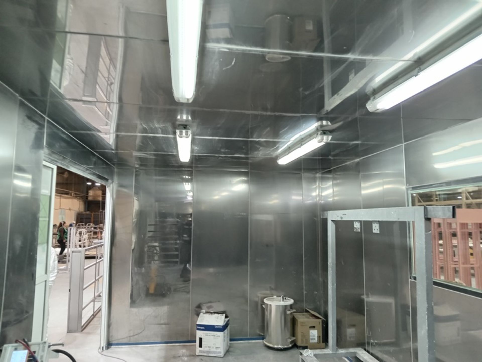 PAINT BOOTH FOR LARGE PARTS - Image 12 of 13