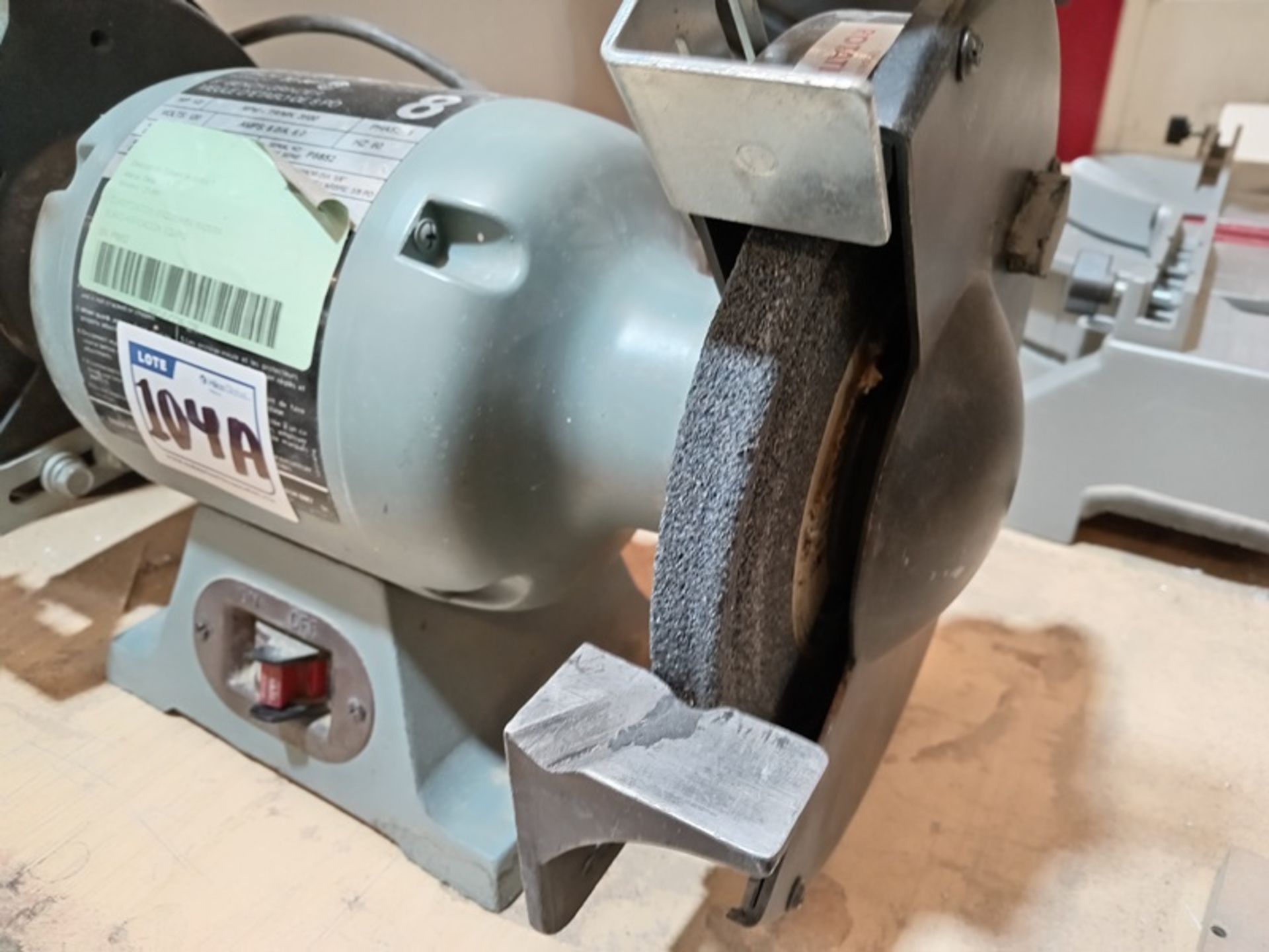 BENCH GRINDER - Image 6 of 17