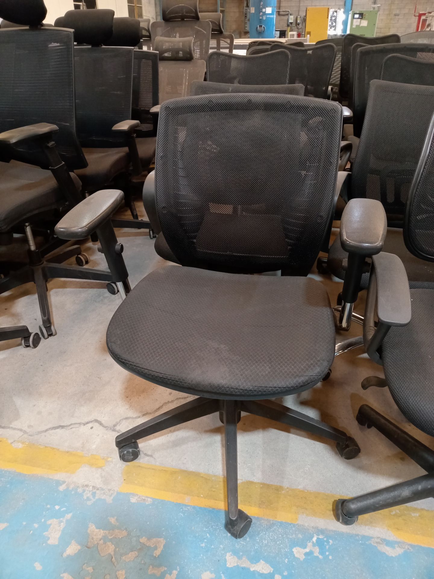 LOT OF (55) PIECES OF OFFICE CHAIRS - Image 5 of 25