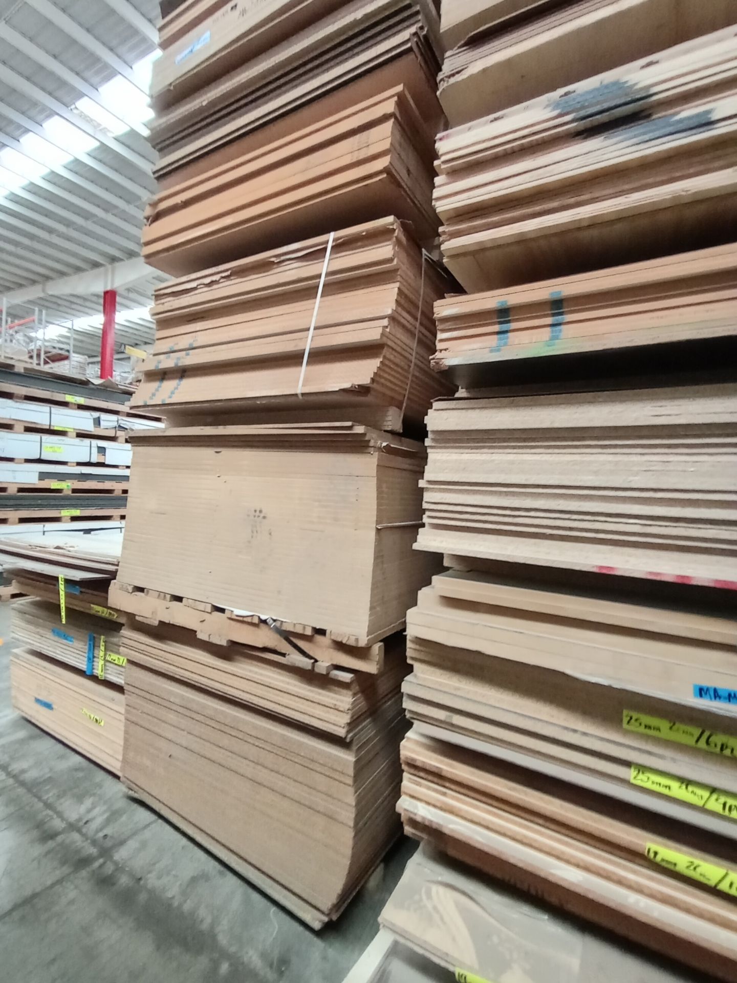 LOT OF APPROXIMATELY (1,093) PCS OF MELAMINE, MDF AND CHIPBOARD - Image 7 of 12