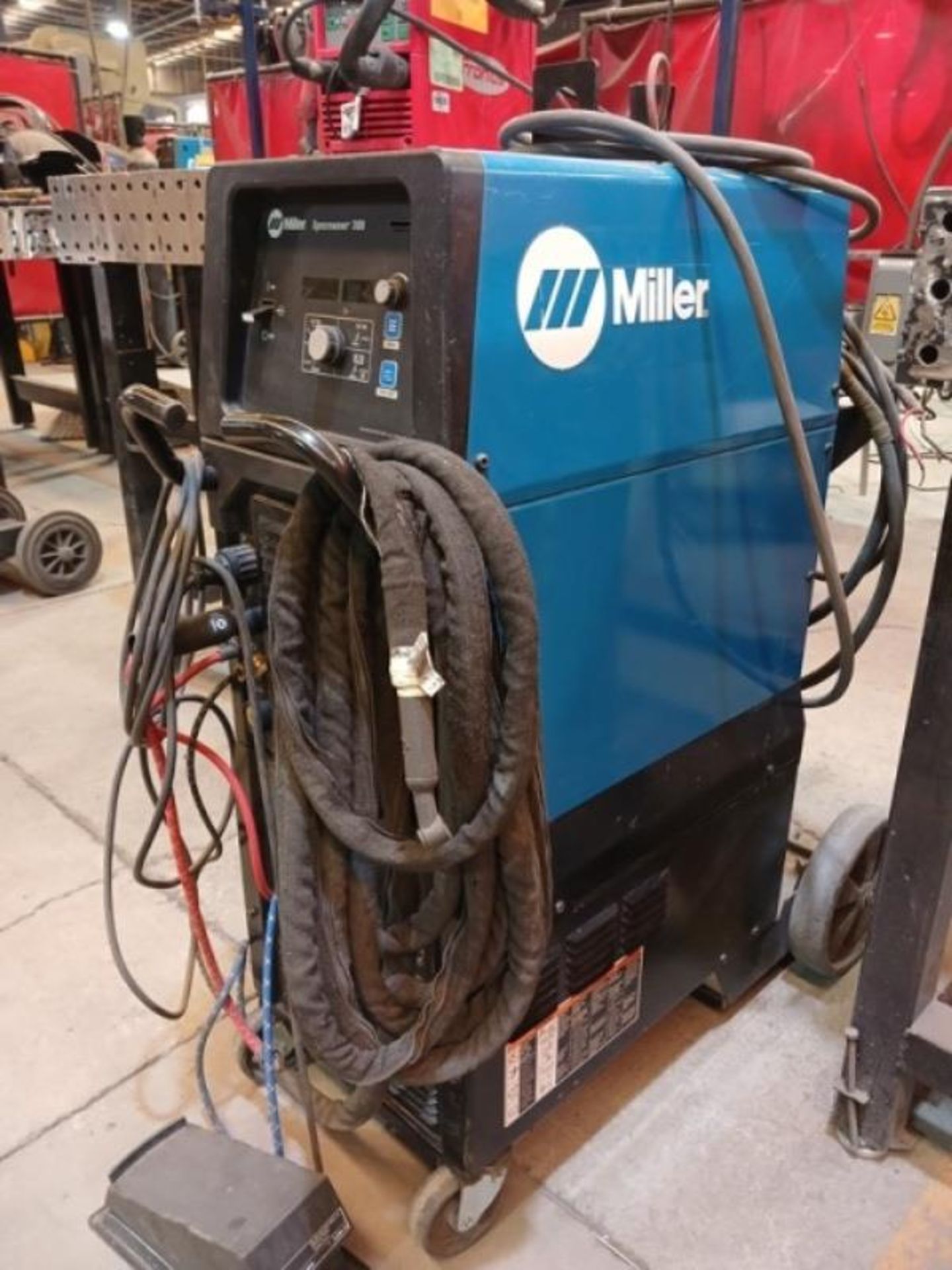 WELDING MACHINE - Image 2 of 5