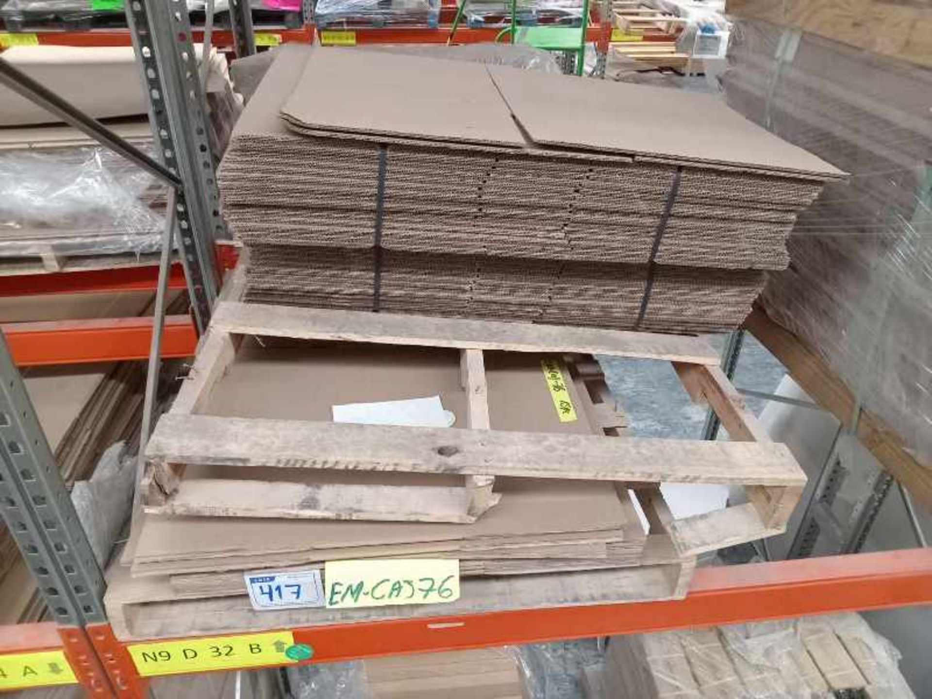 LOT OF APPROXIMATELY (83,310) PCS OF CARDBOARD BOXES AND ACCESSORIES - Image 28 of 119
