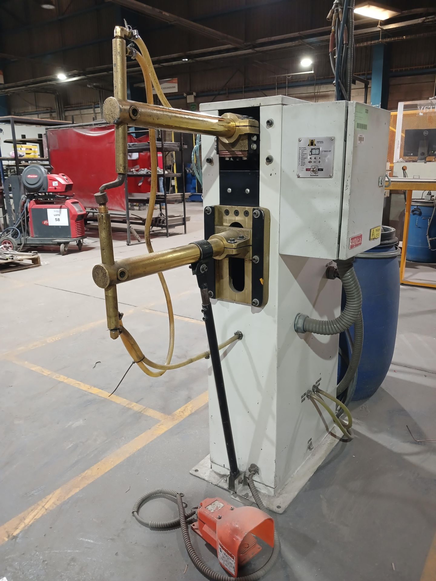 SPOT WELDING MACHINE - Image 2 of 3