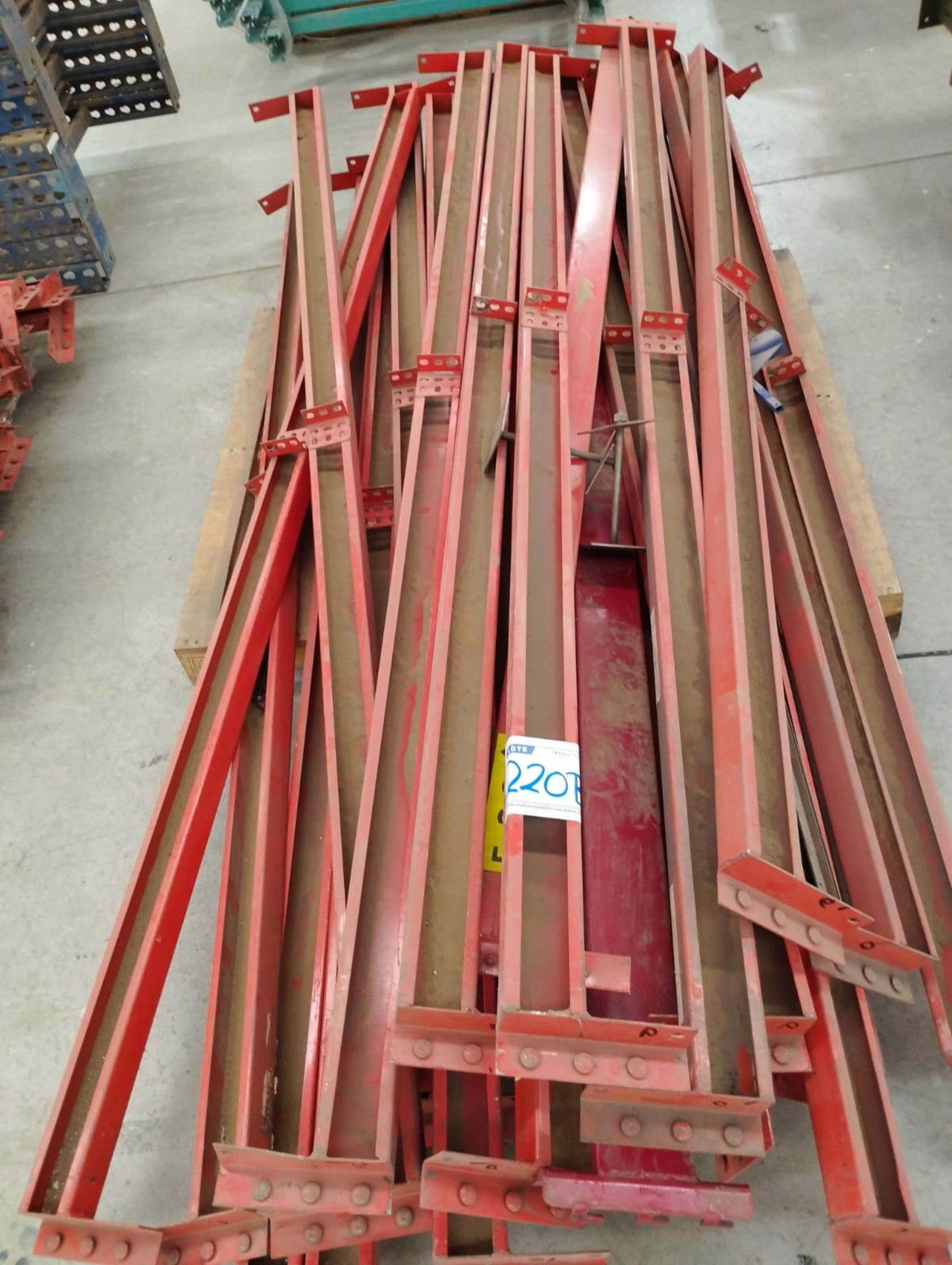 LOT OF HEAVY DUTY RACKS - Image 4 of 17