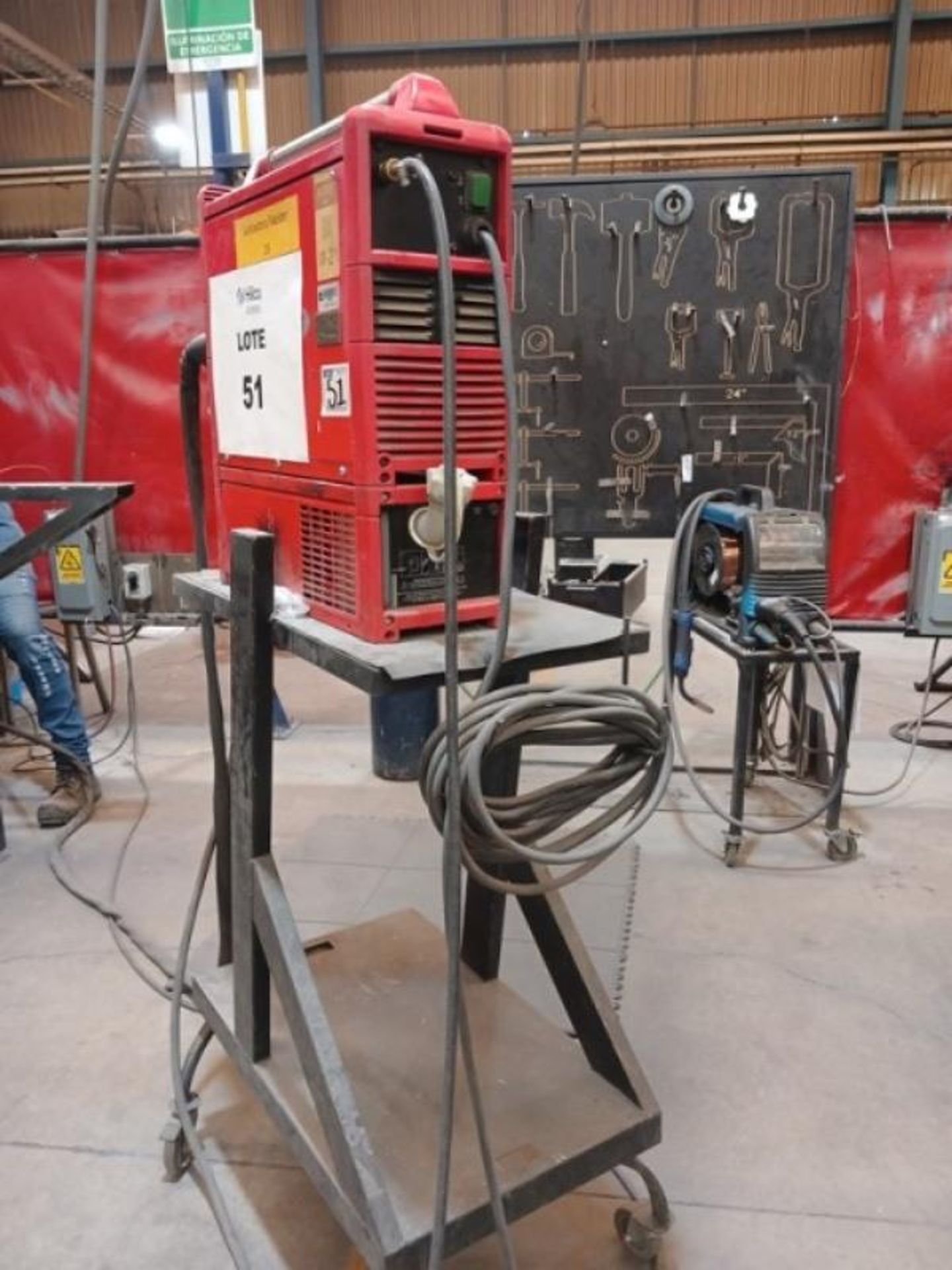 WELDING MACHINE