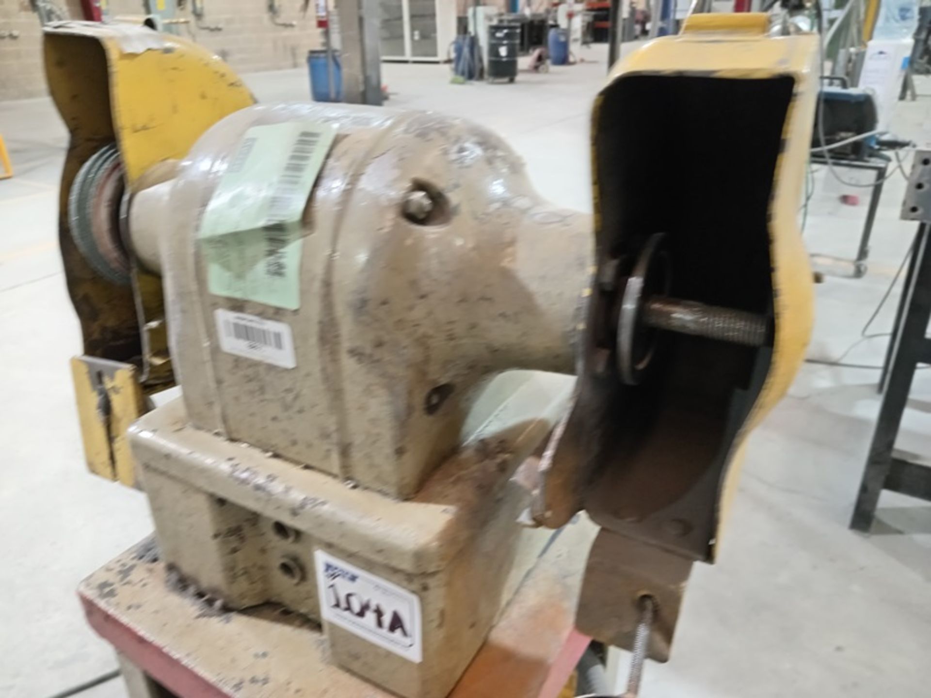 BENCH GRINDER - Image 11 of 17