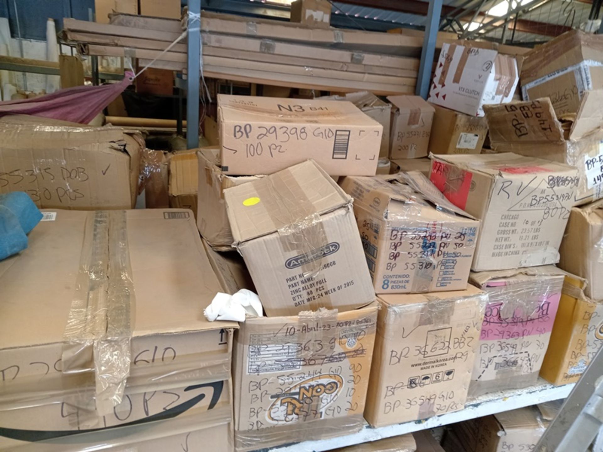 LOT OF APPROXIMATELY (47,800) PCS. OF AMEROCK CABINET HARDWARE - Image 12 of 49