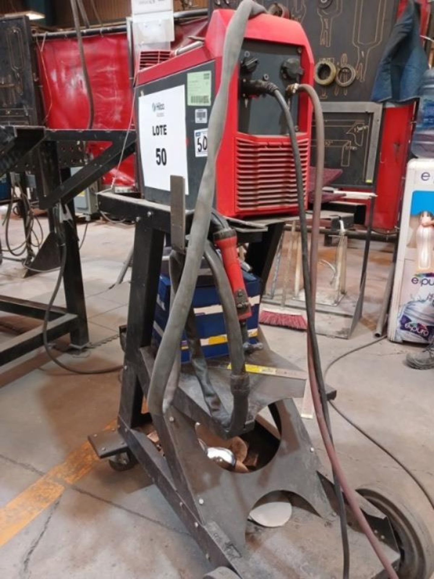 WELDING MACHINE