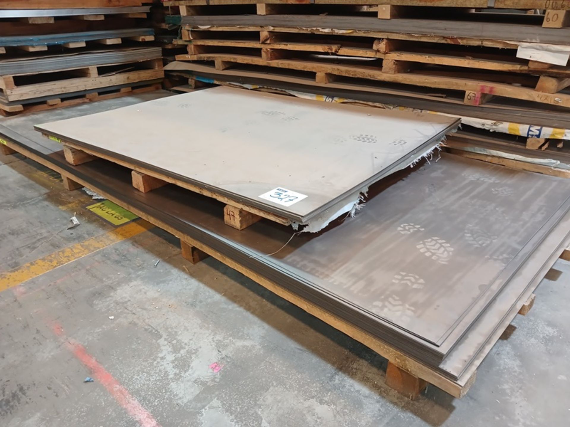 LOT OF APPROXIMATELY (98) PCS OF BLACK AND GALVANIZED STEEL SHEETS AND PLATES - Image 7 of 7