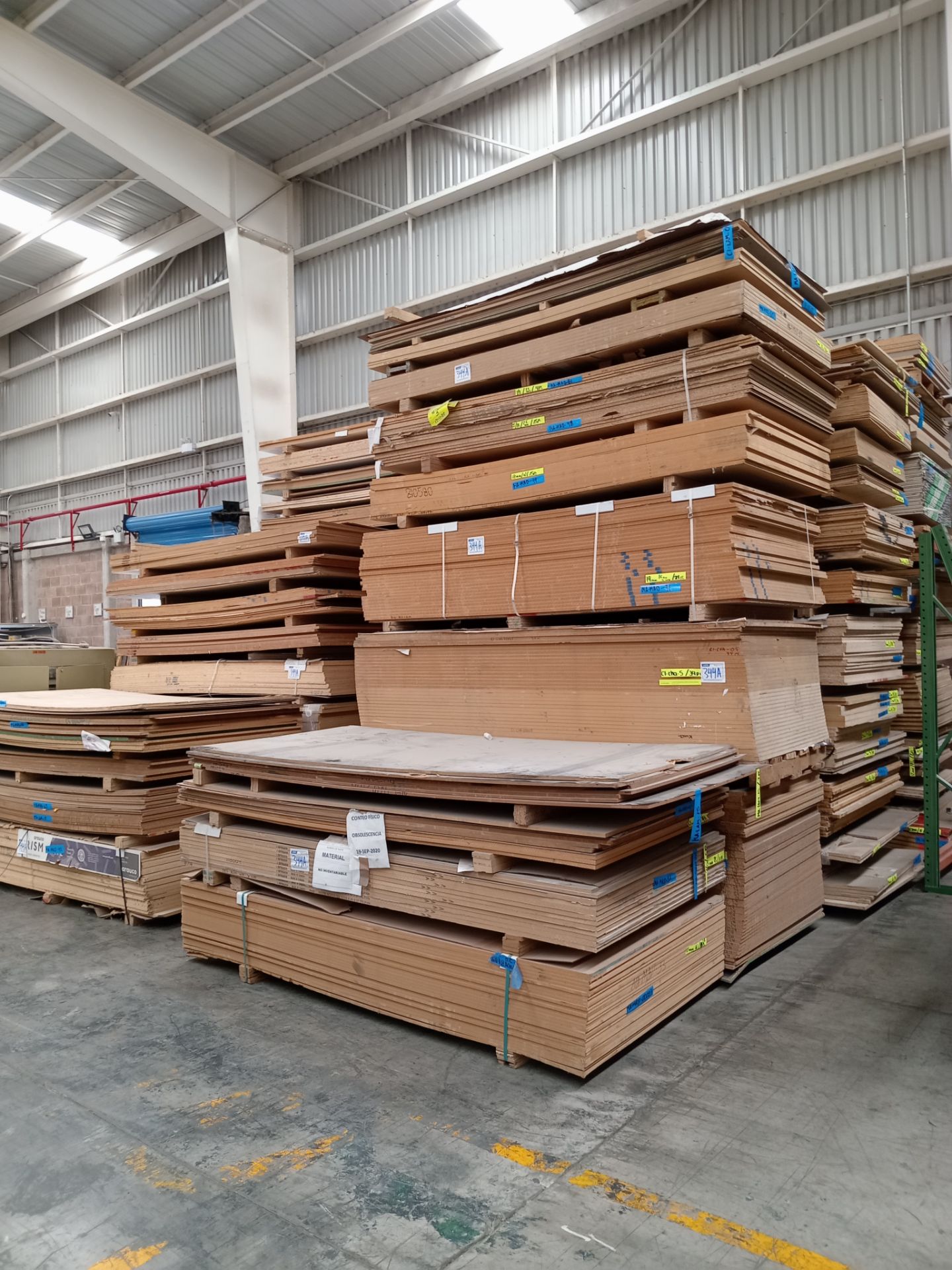 LOT OF APPROXIMATELY (1,093) PCS OF MELAMINE, MDF AND CHIPBOARD - Image 2 of 12