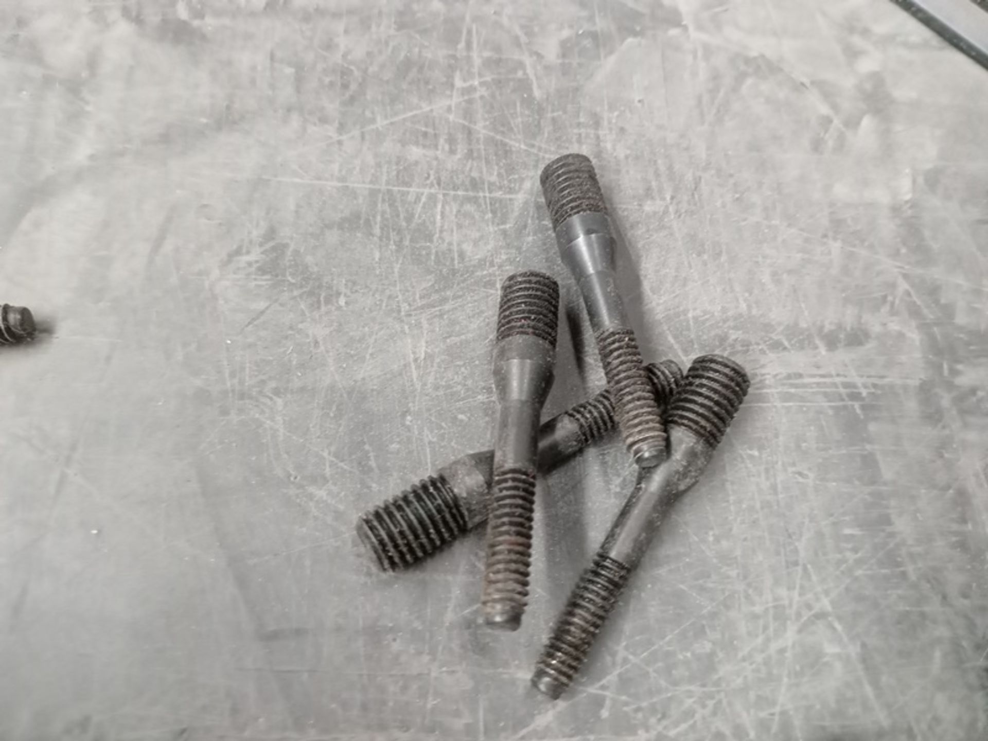 LOT OF APPROXIMATELY (519) PCS OF SCREWS AND SEVERAL MATERIALS - Bild 15 aus 17