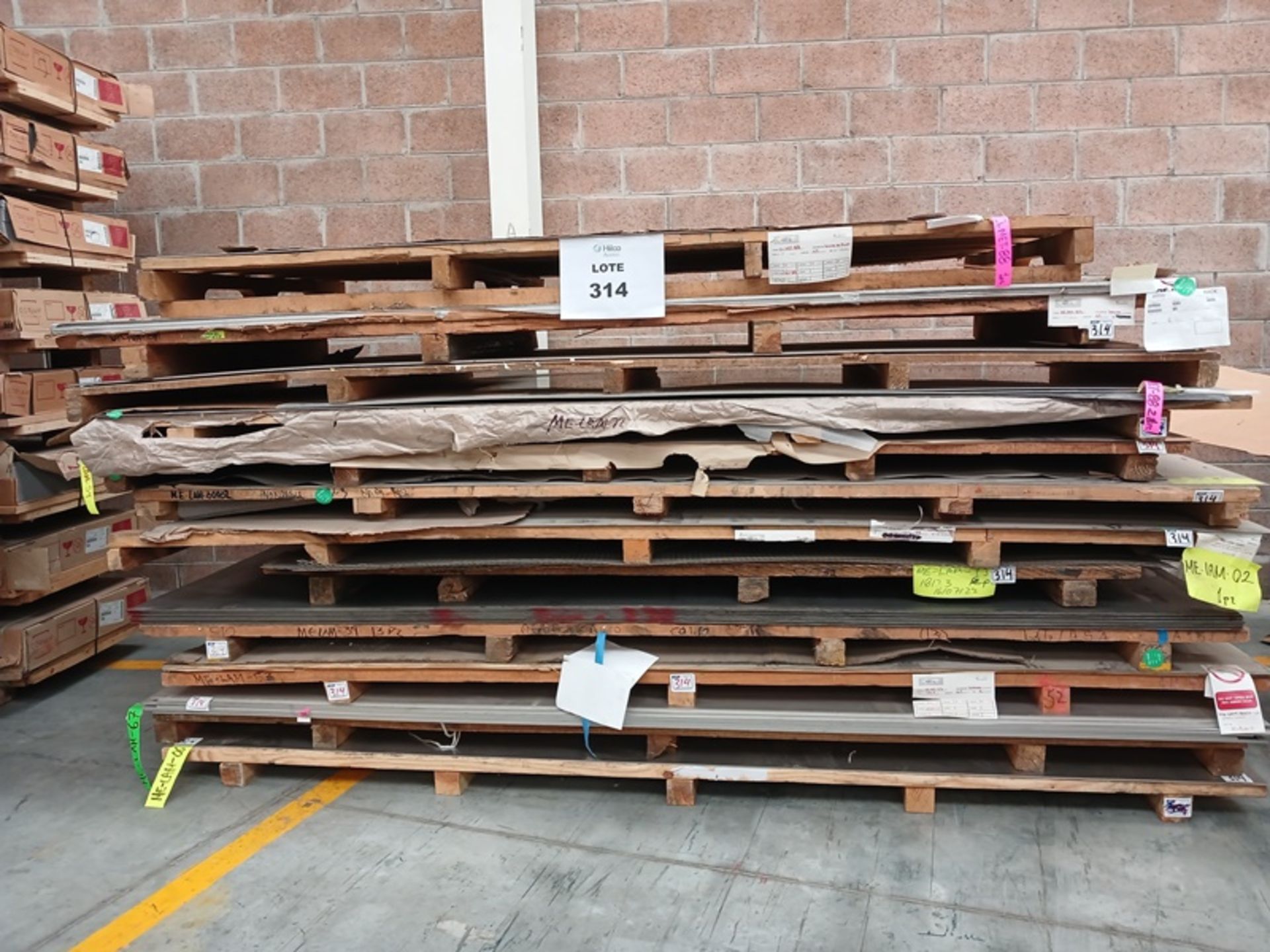 LOT OF APPROXIMATELY (46) PCS OF STAINLESS STEEL SHEETS AND PLATES