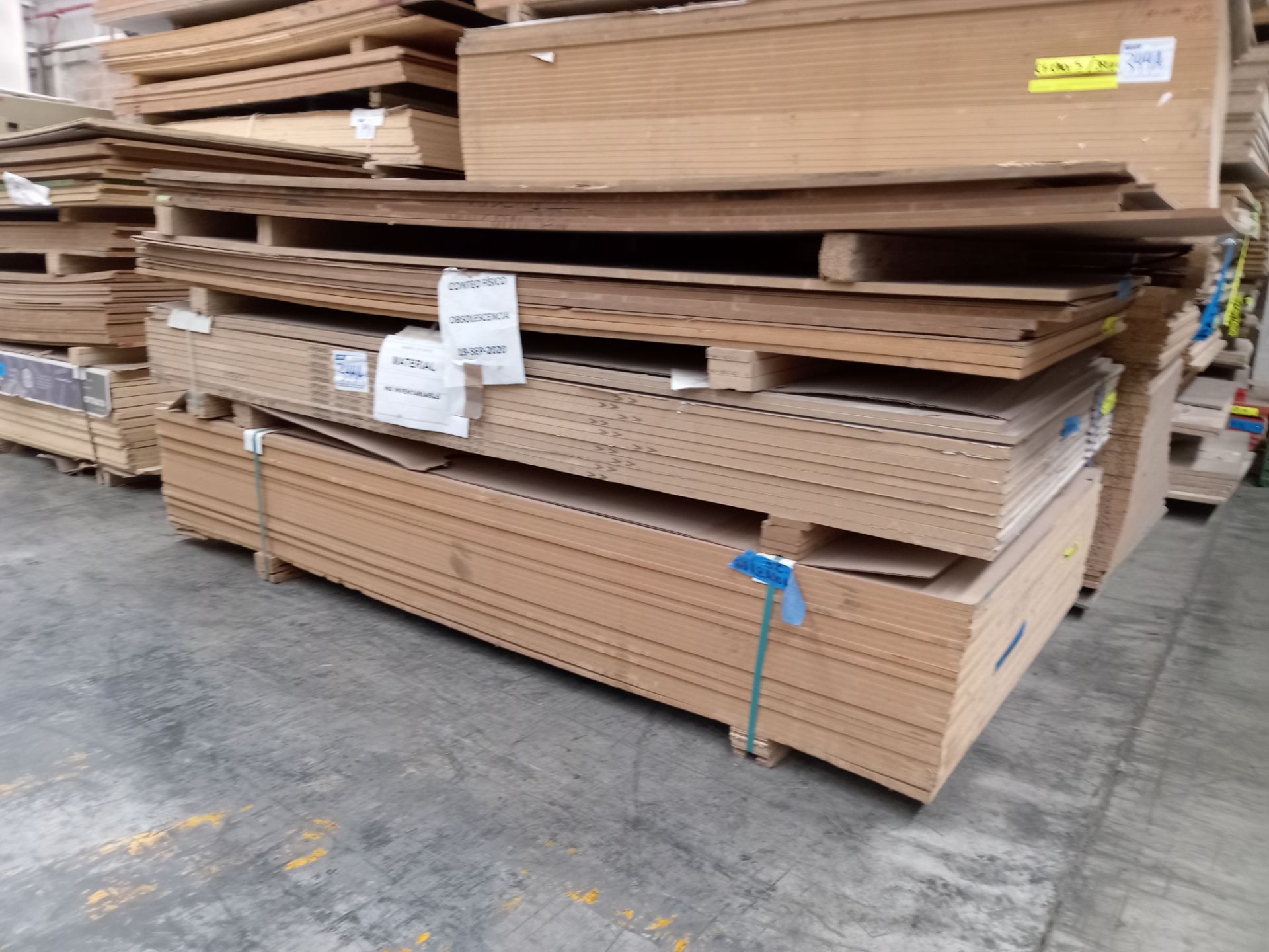 LOT OF APPROXIMATELY (1,093) PCS OF MELAMINE, MDF AND CHIPBOARD - Image 3 of 12