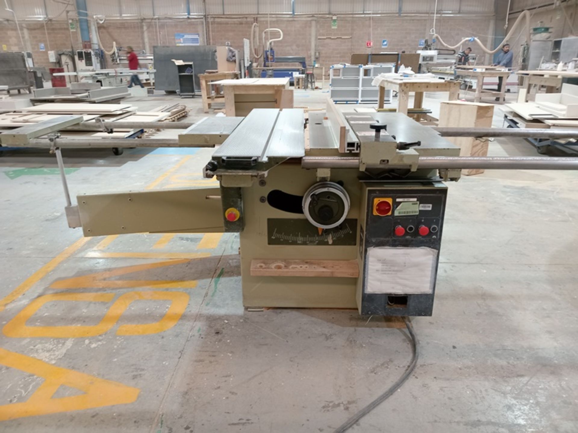 SLIDING TABLE SAW MACHINE - Image 3 of 9