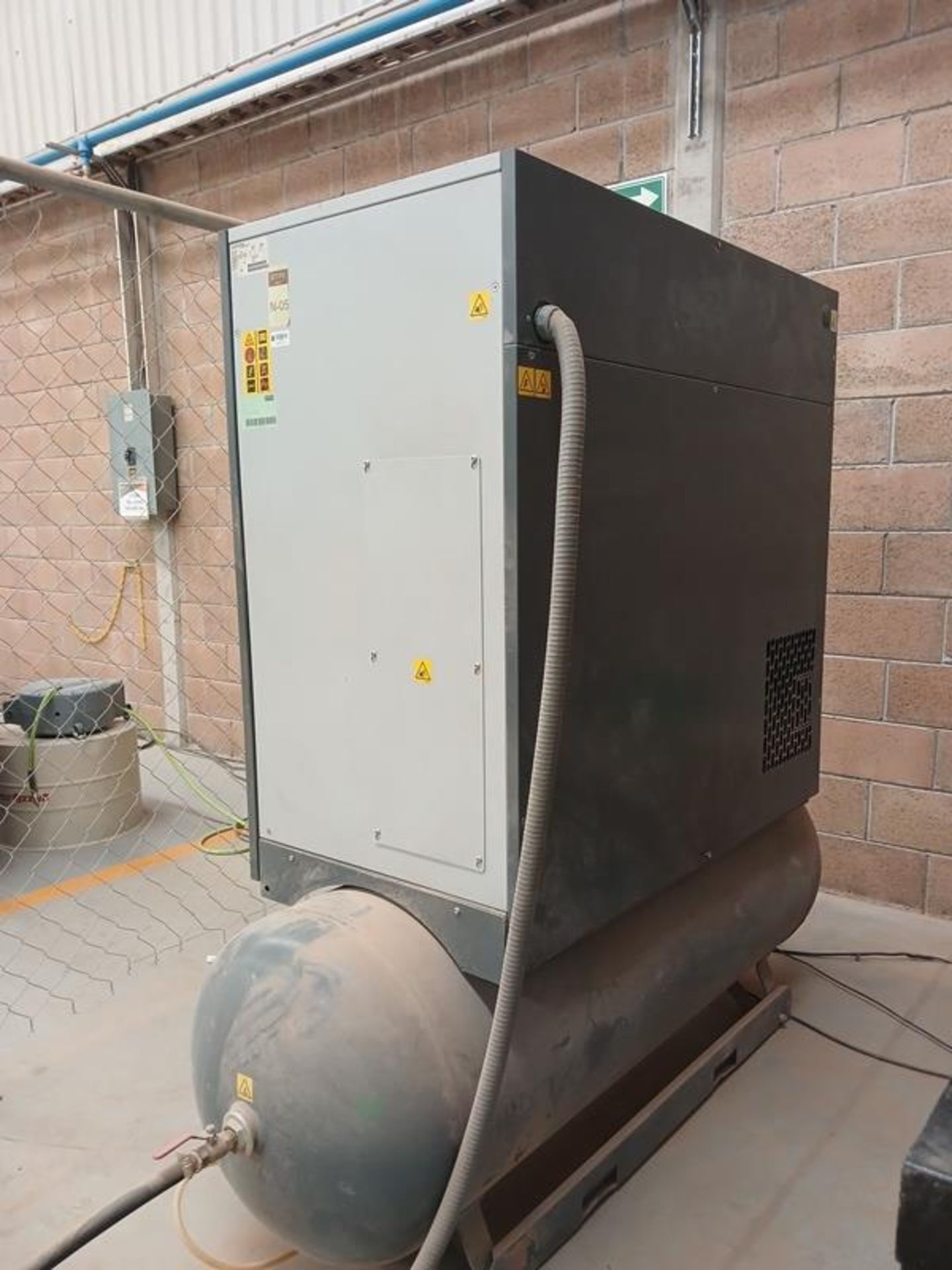 AIR COMPRESSOR - Image 5 of 6