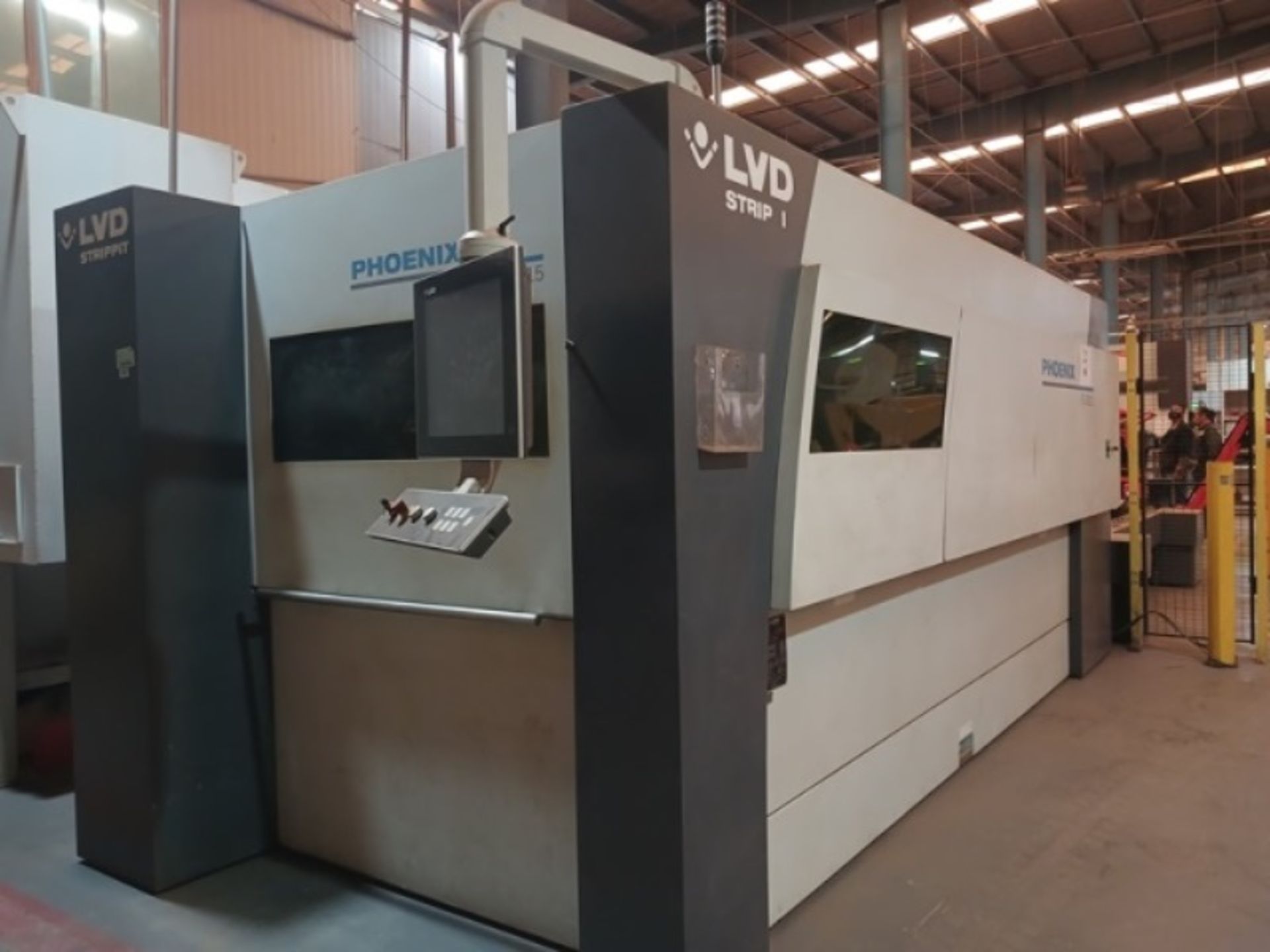 LASER CUTTING MACHINE