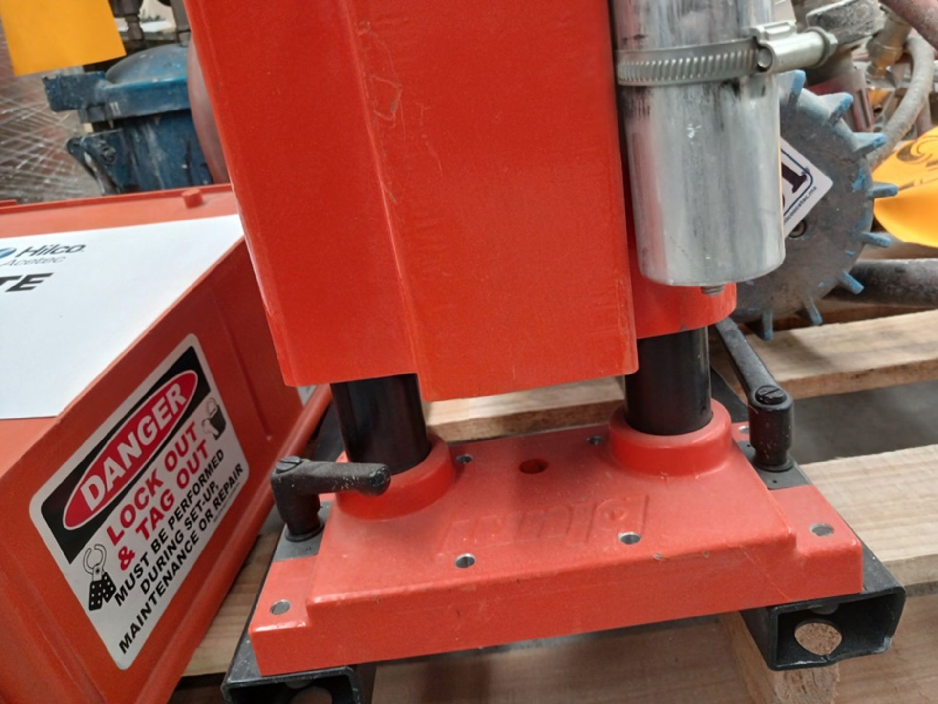 MAGNETIC DRILLING MACHINE - Image 3 of 5