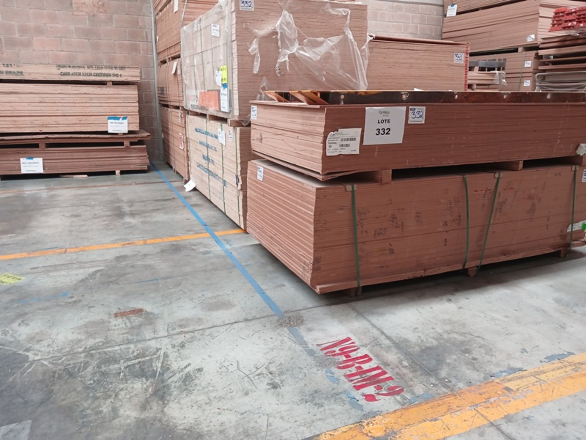 LOT OF APPROXIMATELY (356) PCS OF MELAMINE, MDF AND TRIPLAY - Image 2 of 5