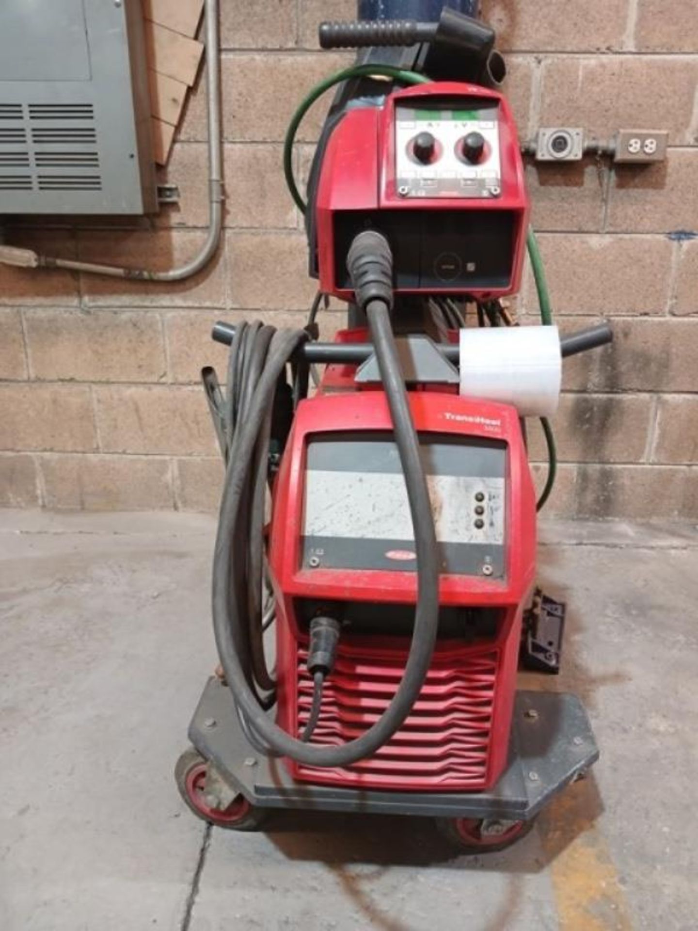 WELDING MACHINE - Image 3 of 5