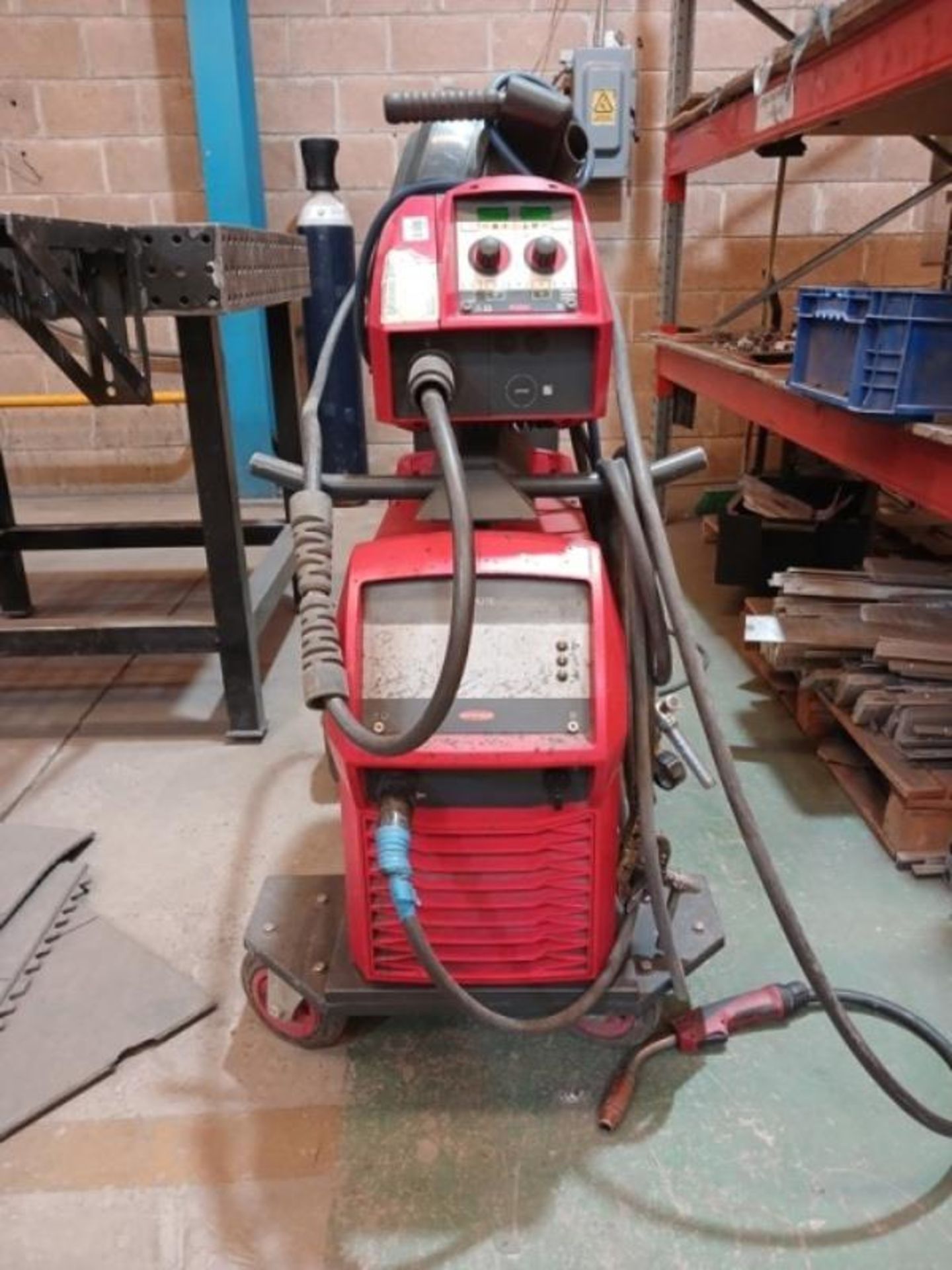 WELDING MACHINE - Image 2 of 5