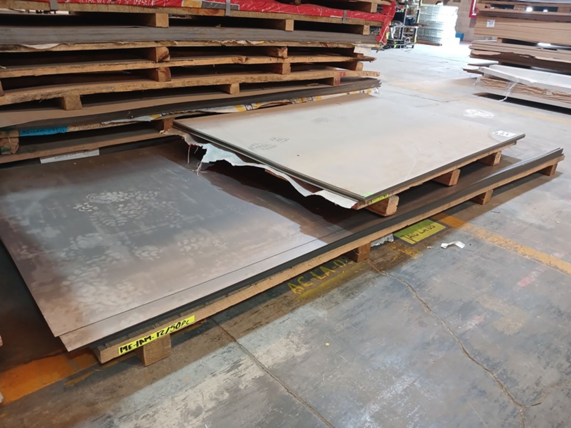 LOT OF APPROXIMATELY (98) PCS OF BLACK AND GALVANIZED STEEL SHEETS AND PLATES - Image 6 of 7