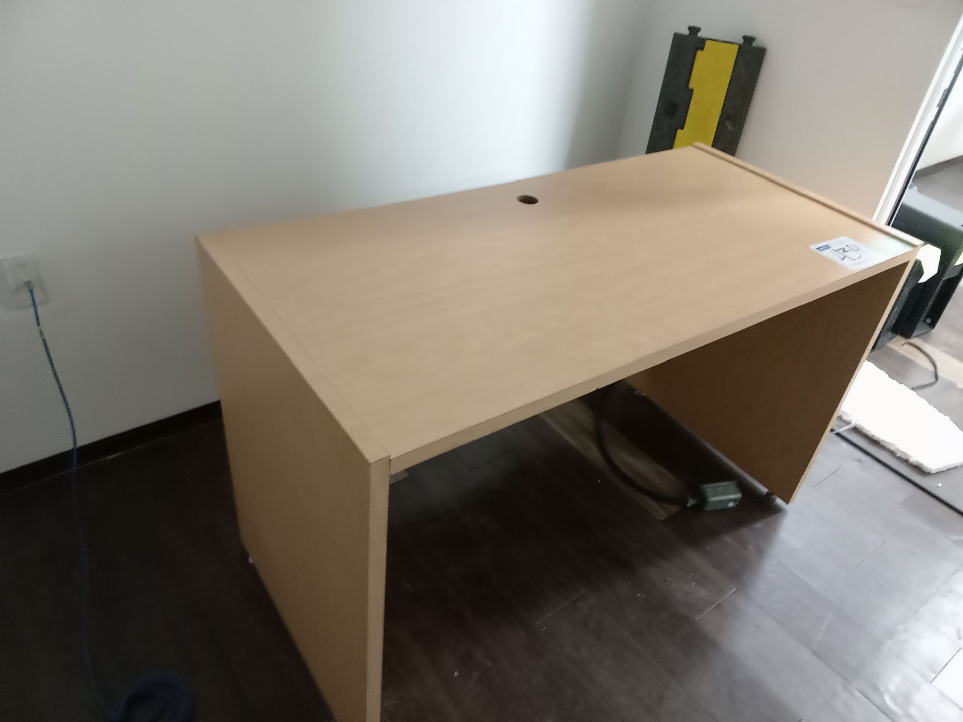 LOT OF (14) PIECES OF OFFICE FURNITURE - Image 11 of 23