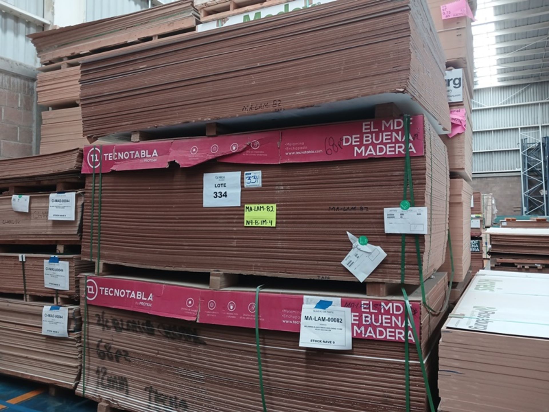 LOT OF APPROXIMATELY (843) PCS OF MELAMINE AND MDF