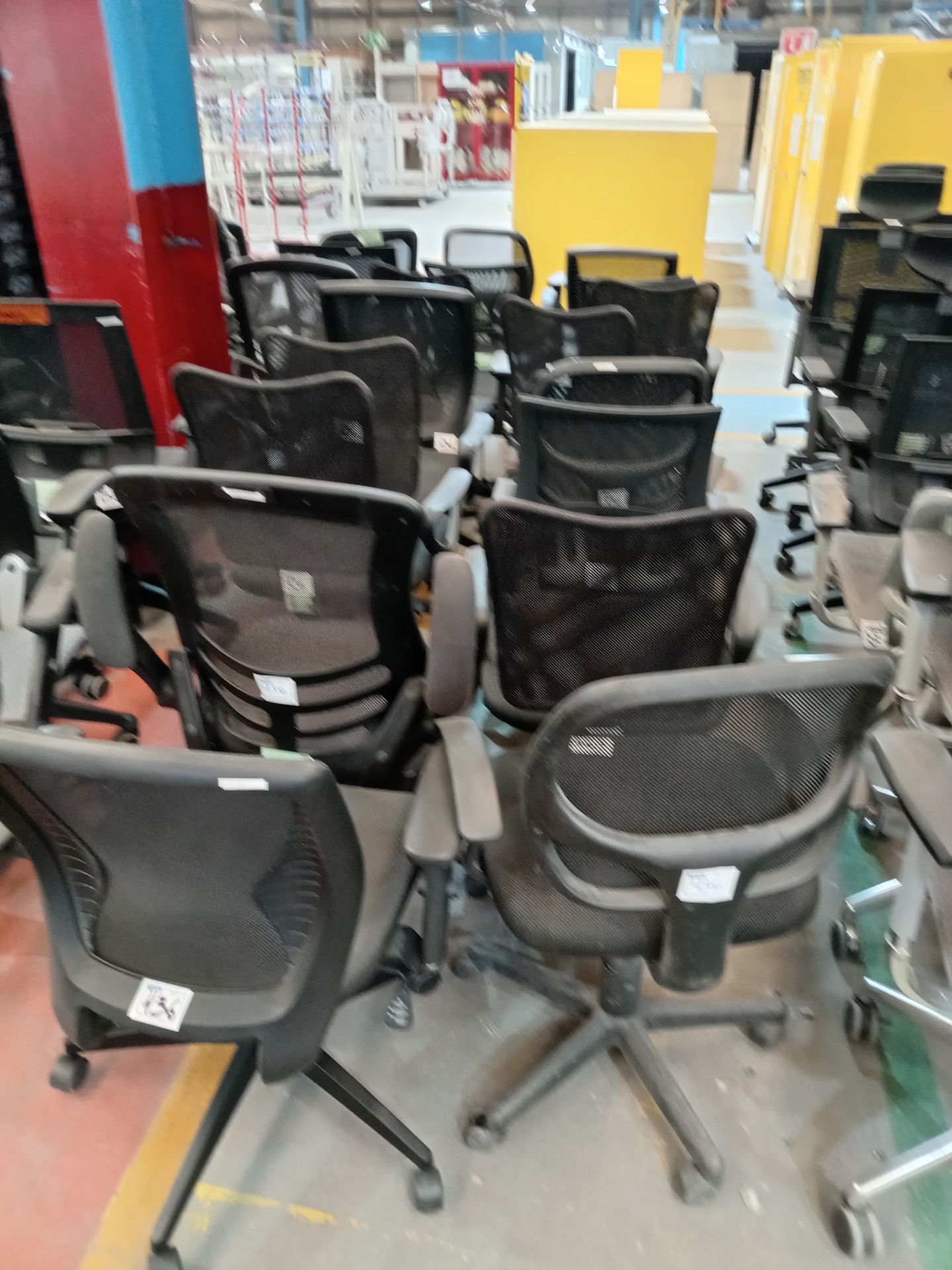 LOT OF (55) PIECES OF OFFICE CHAIRS - Image 17 of 25