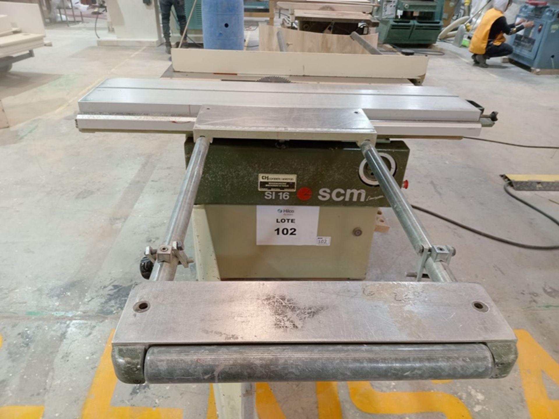 SLIDING TABLE SAW MACHINE - Image 6 of 9