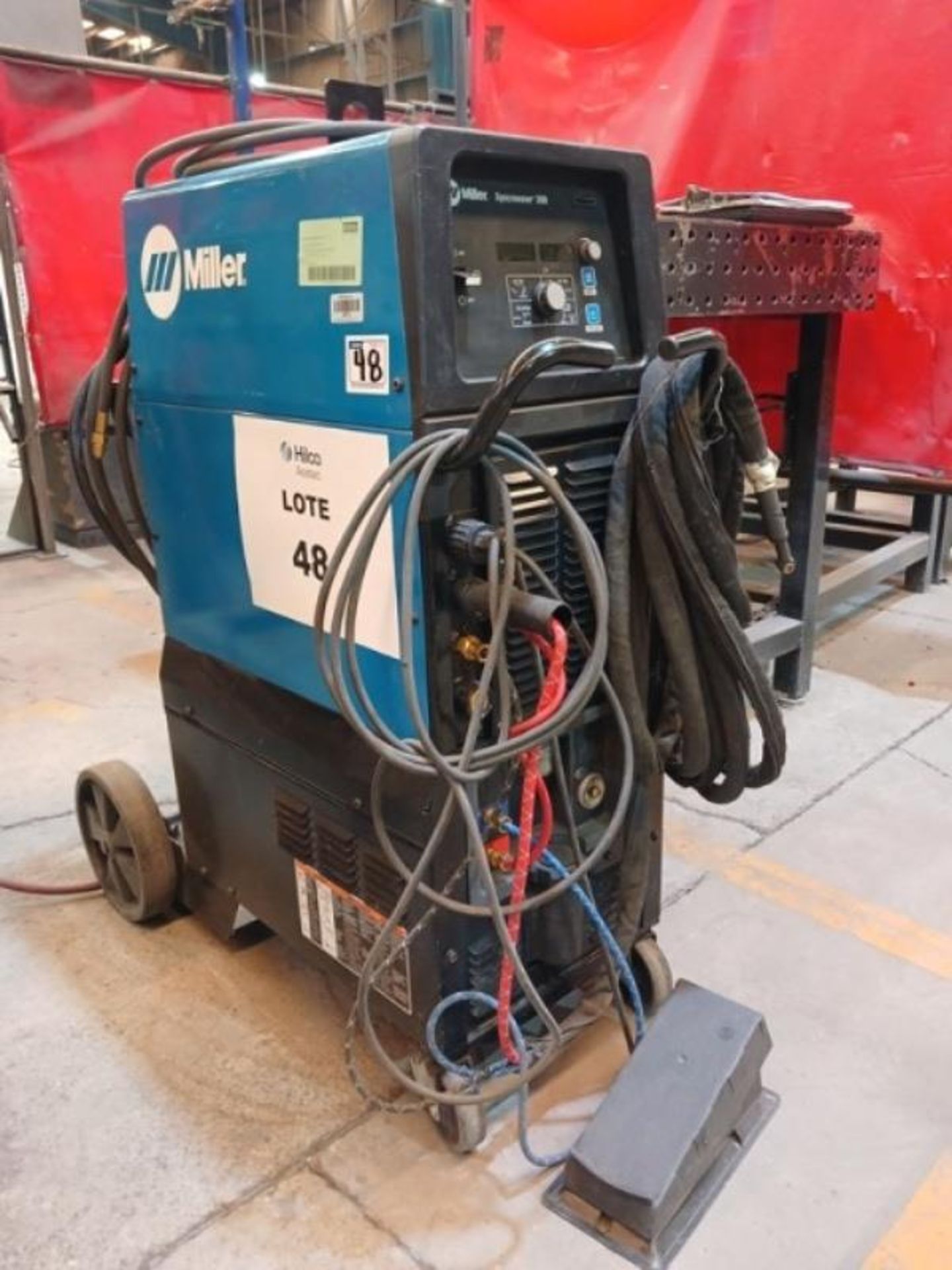 WELDING MACHINE