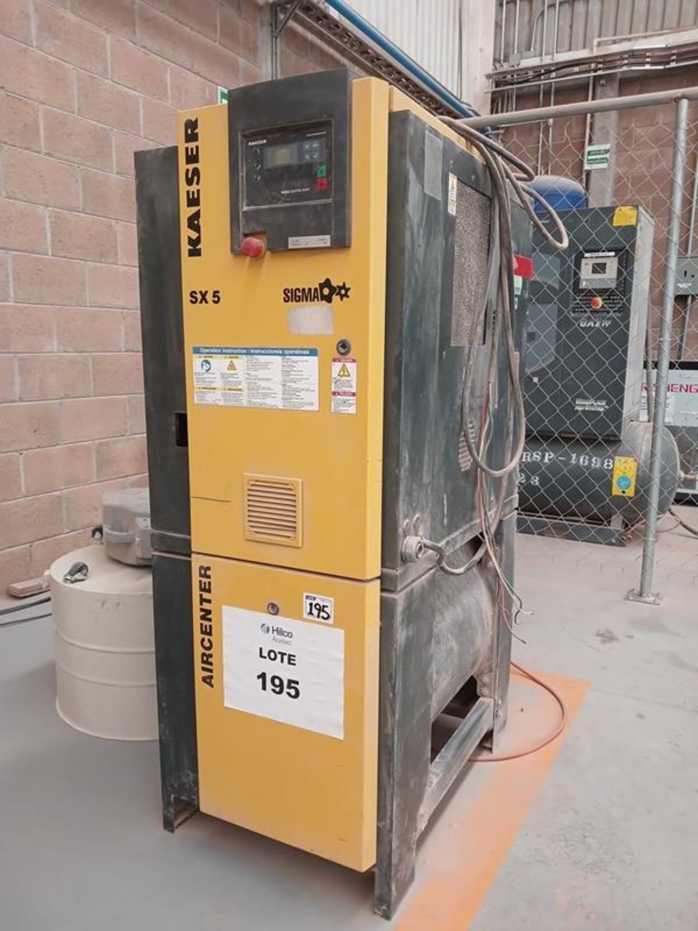 AIR COMPRESSOR