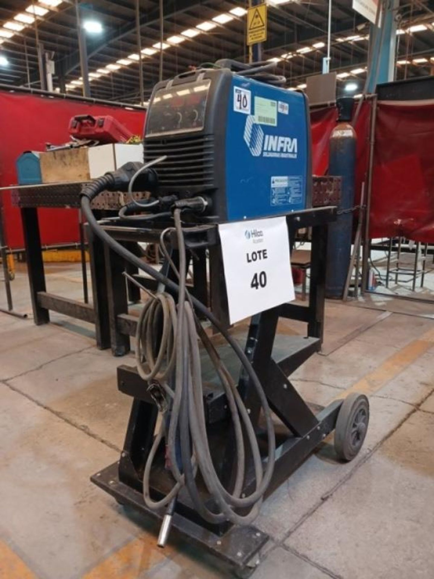 WELDING MACHINE