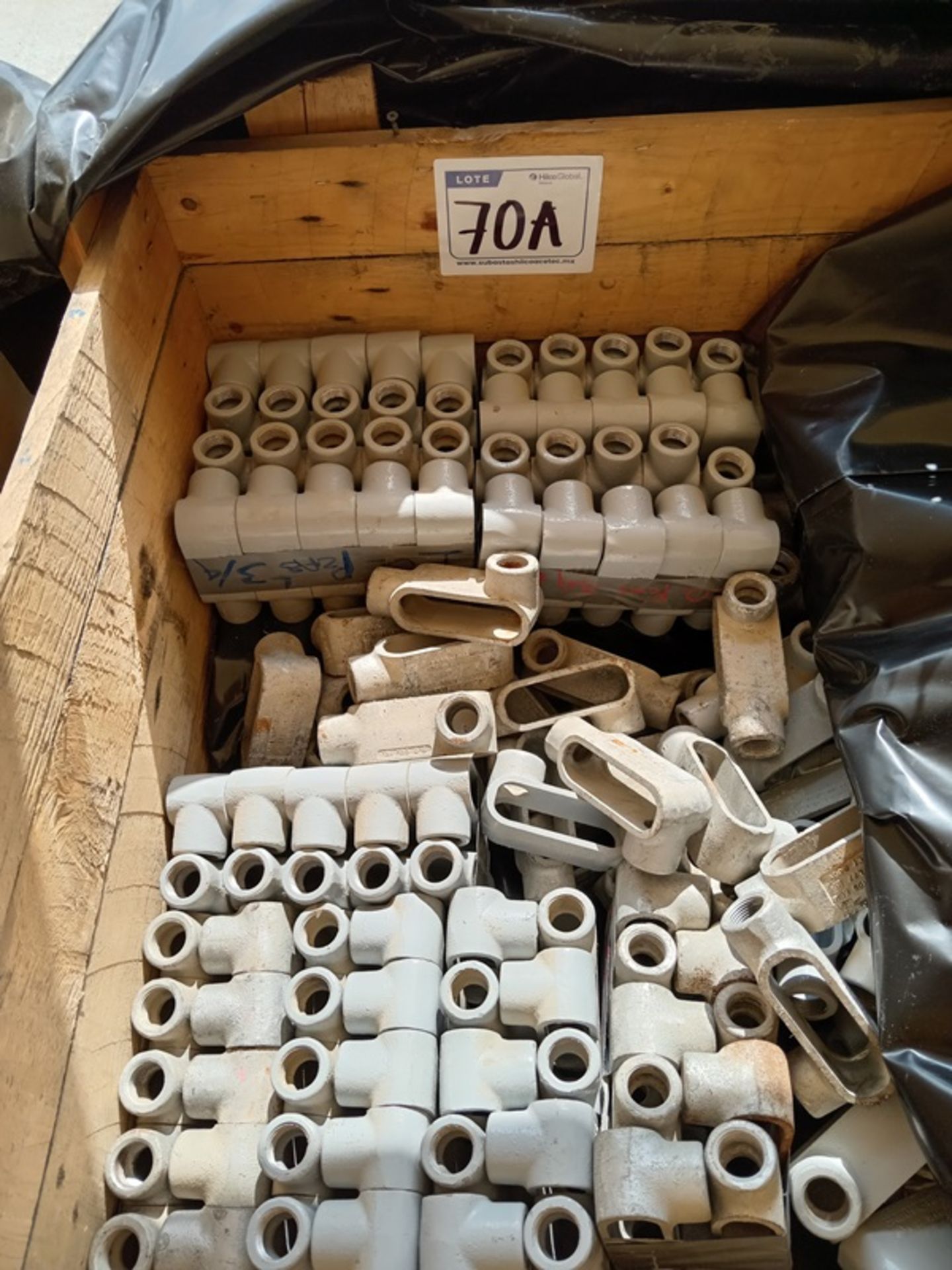 LOT OF (943) PASSAGE AND CONNECTION BOX PIECES