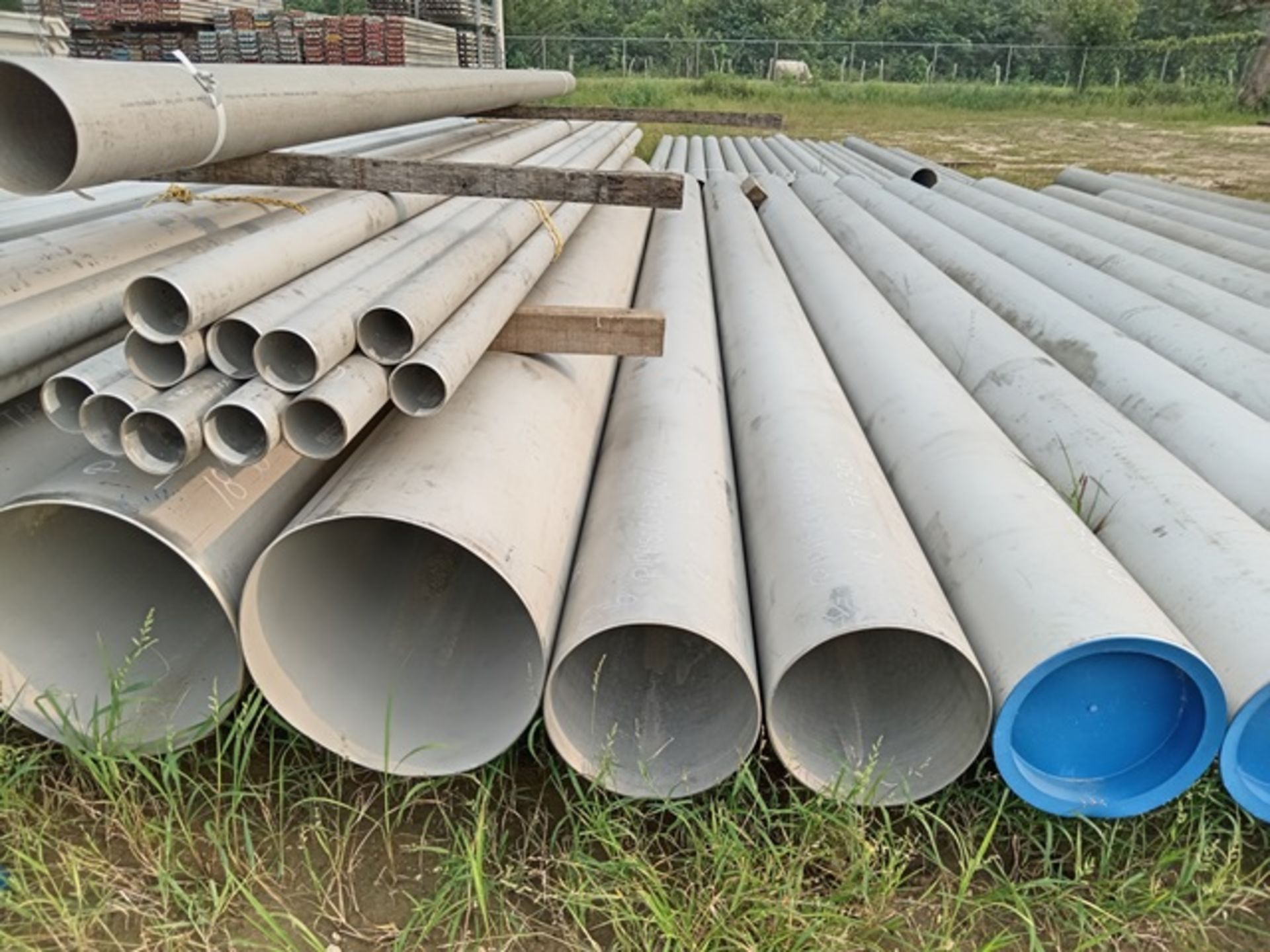 LOT OF APPROXIMATELY 133 METERS OF T-304 AND T-316 STAINLESS STEEL PIPE - Image 4 of 6