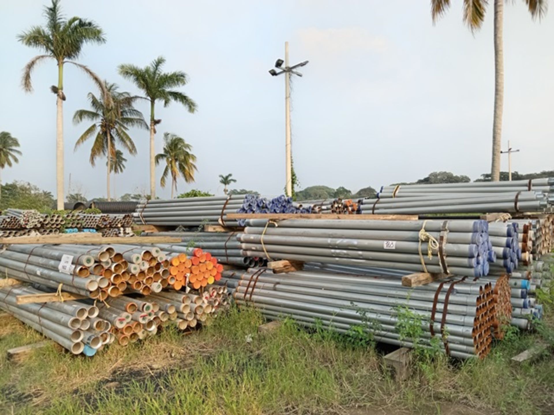 LOT OF 4375 METERS OF GALVANIZED CARBON STEEL PIPE WITH THREADED ENDS - Image 10 of 10