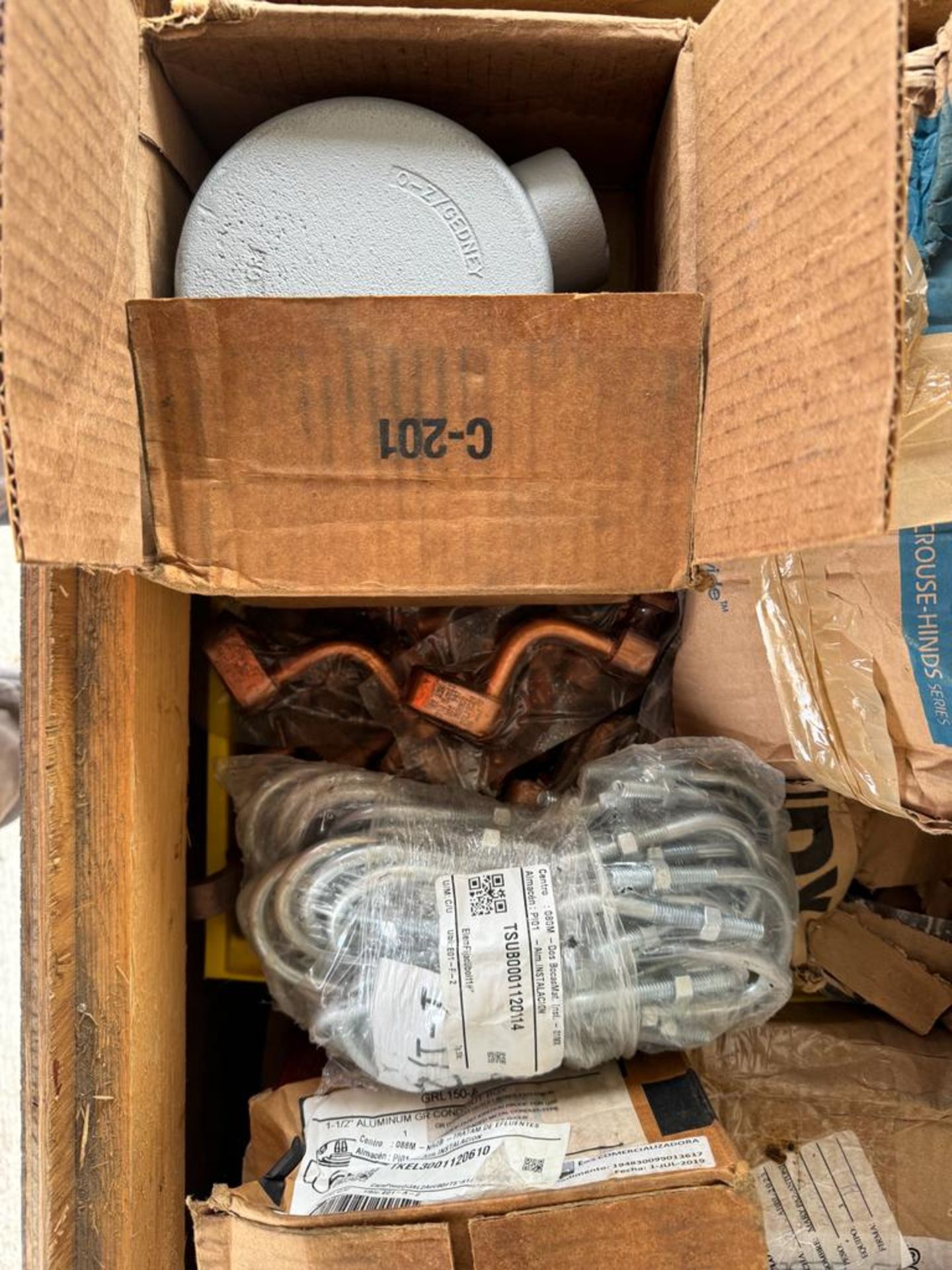 LOT OF (20,488) PIECES OF MISCELLANEOUS ELECTRICAL MATERIAL - Image 68 of 115