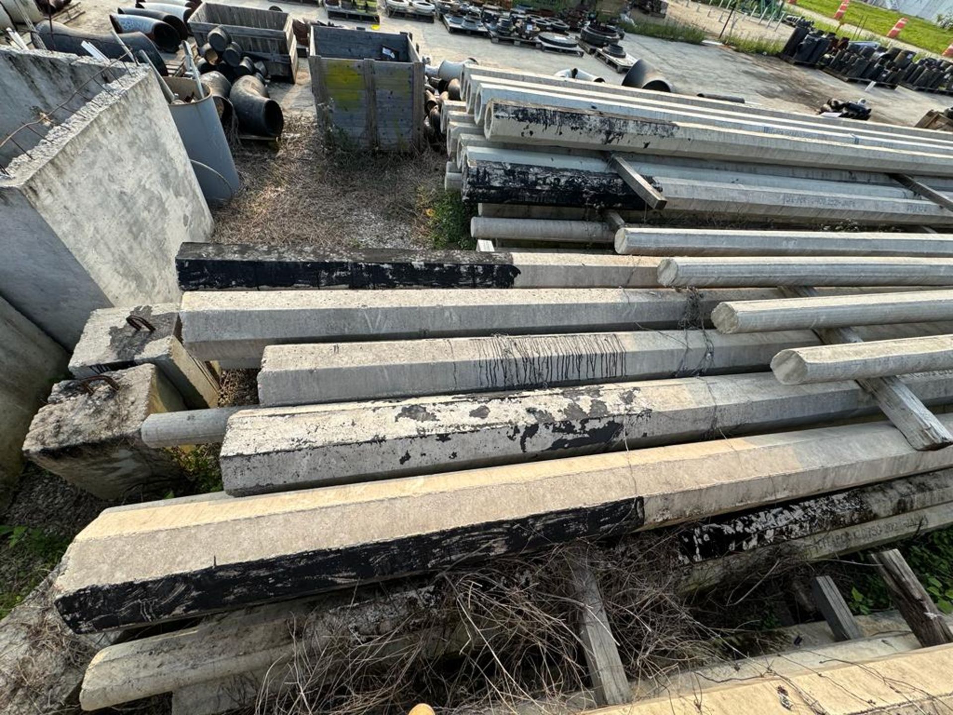 LOT OF (76) CONCRETE POSTS - Image 18 of 23